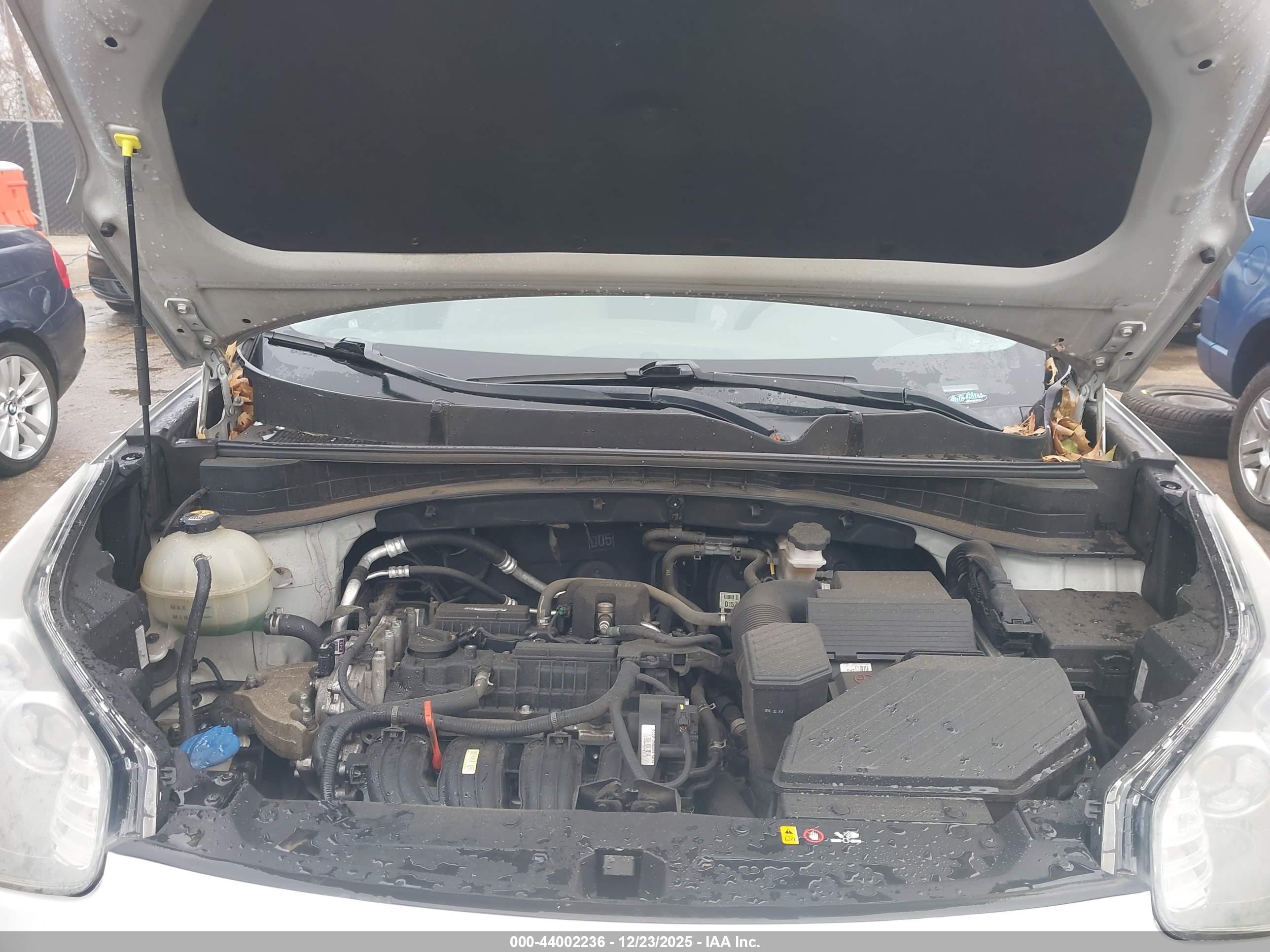 KIA SPORTAGE image 10