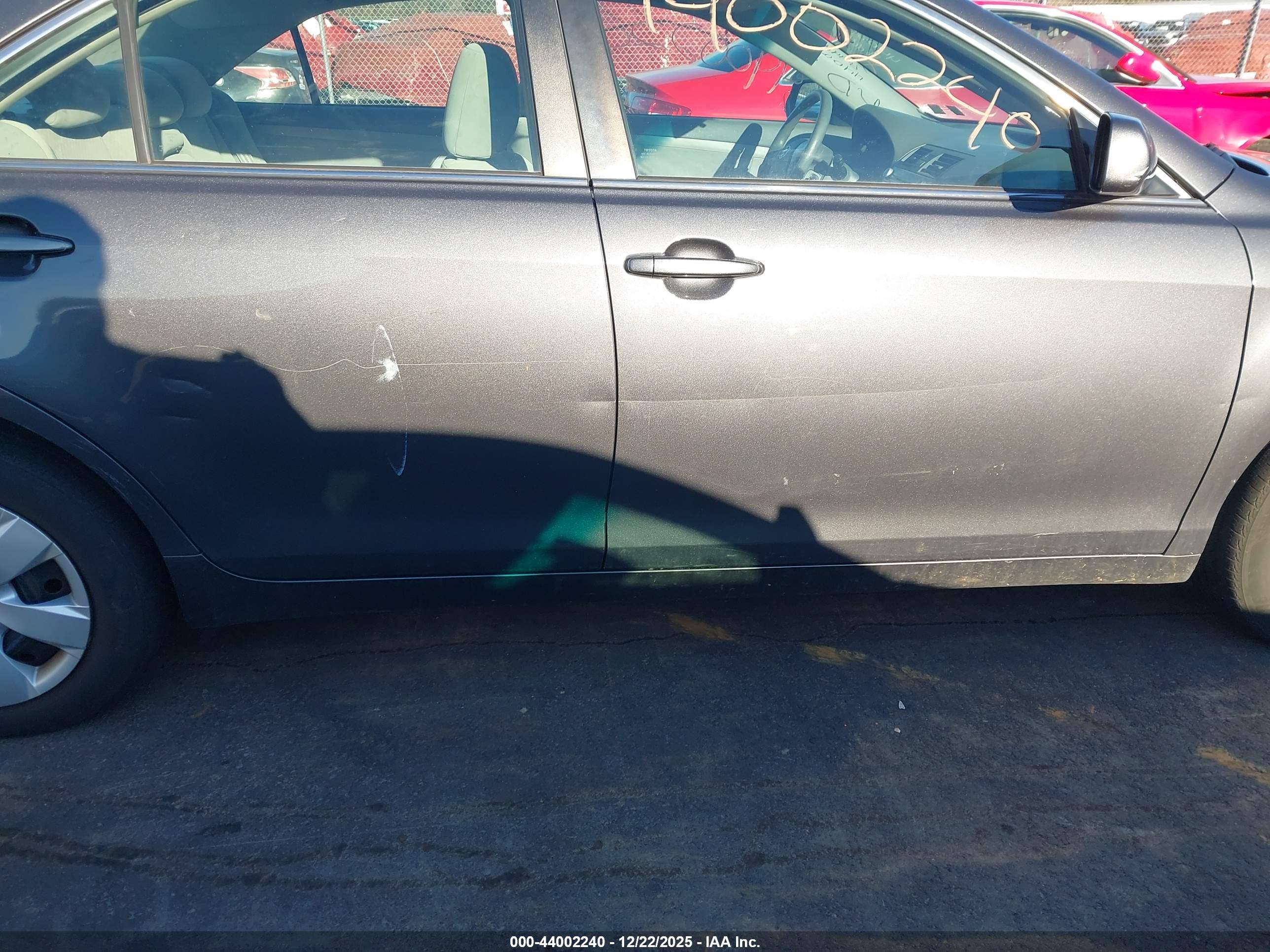 TOYOTA CAMRY image 6