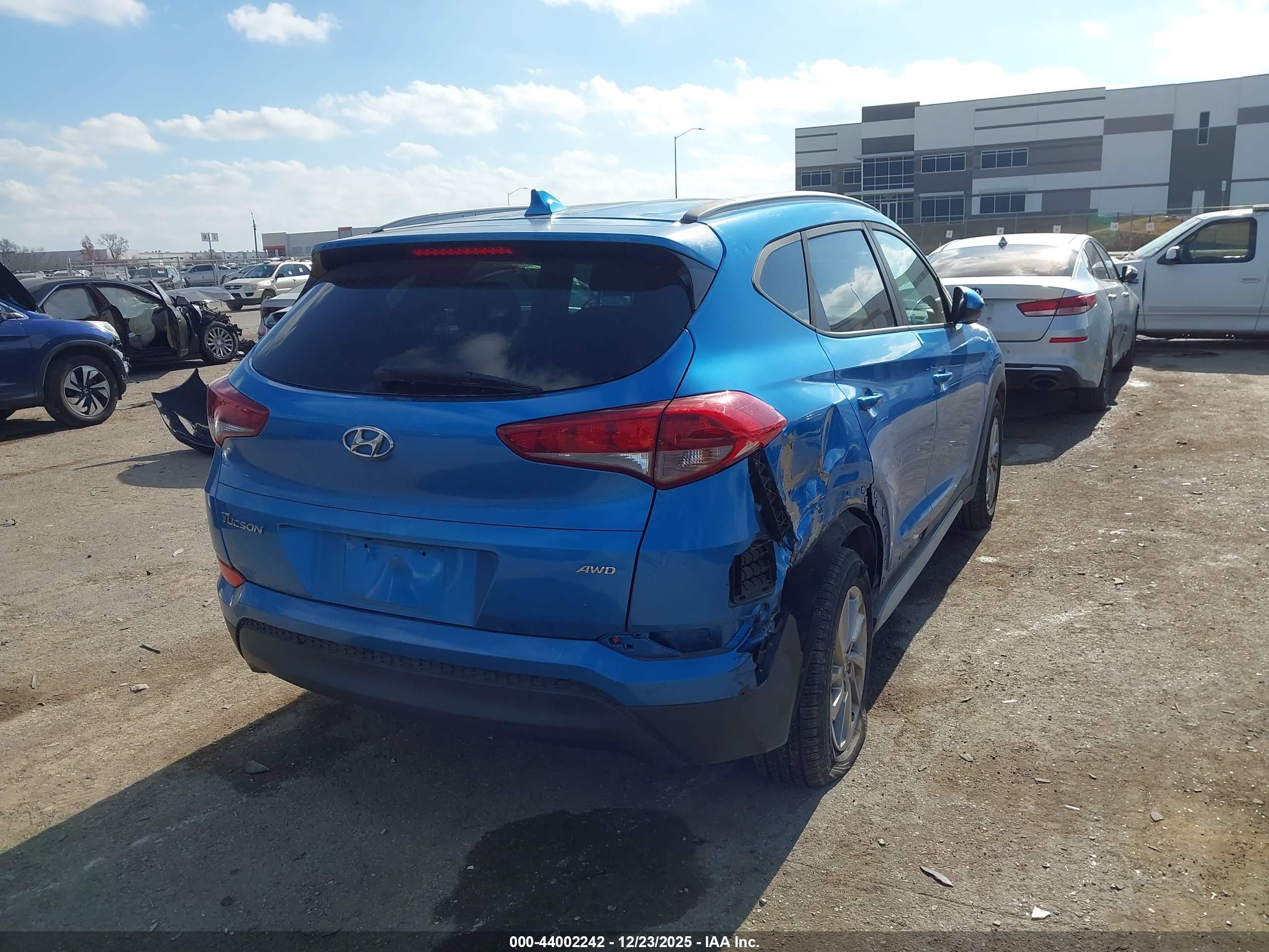 HYUNDAI TUCSON image 4