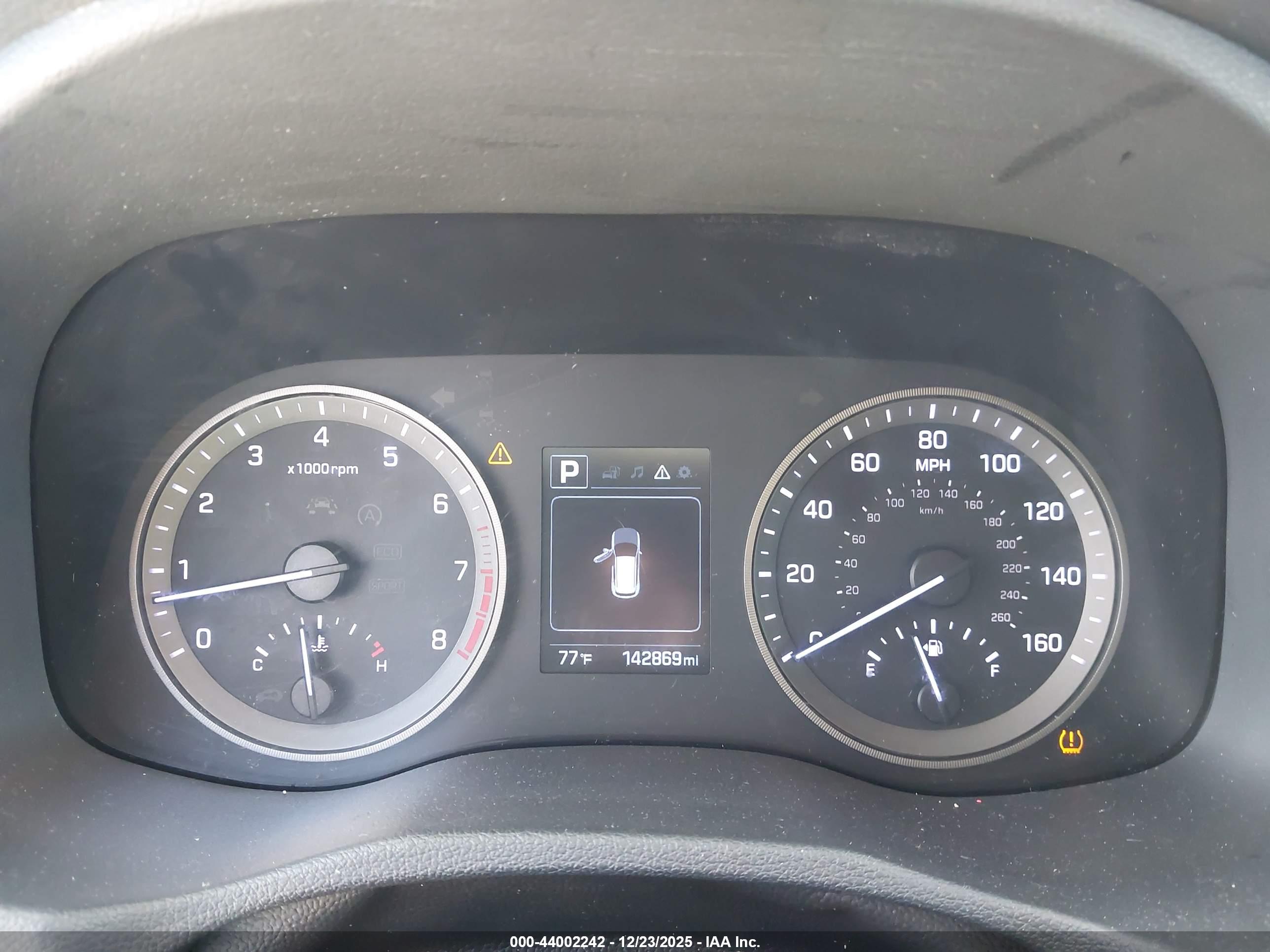 HYUNDAI TUCSON image 7