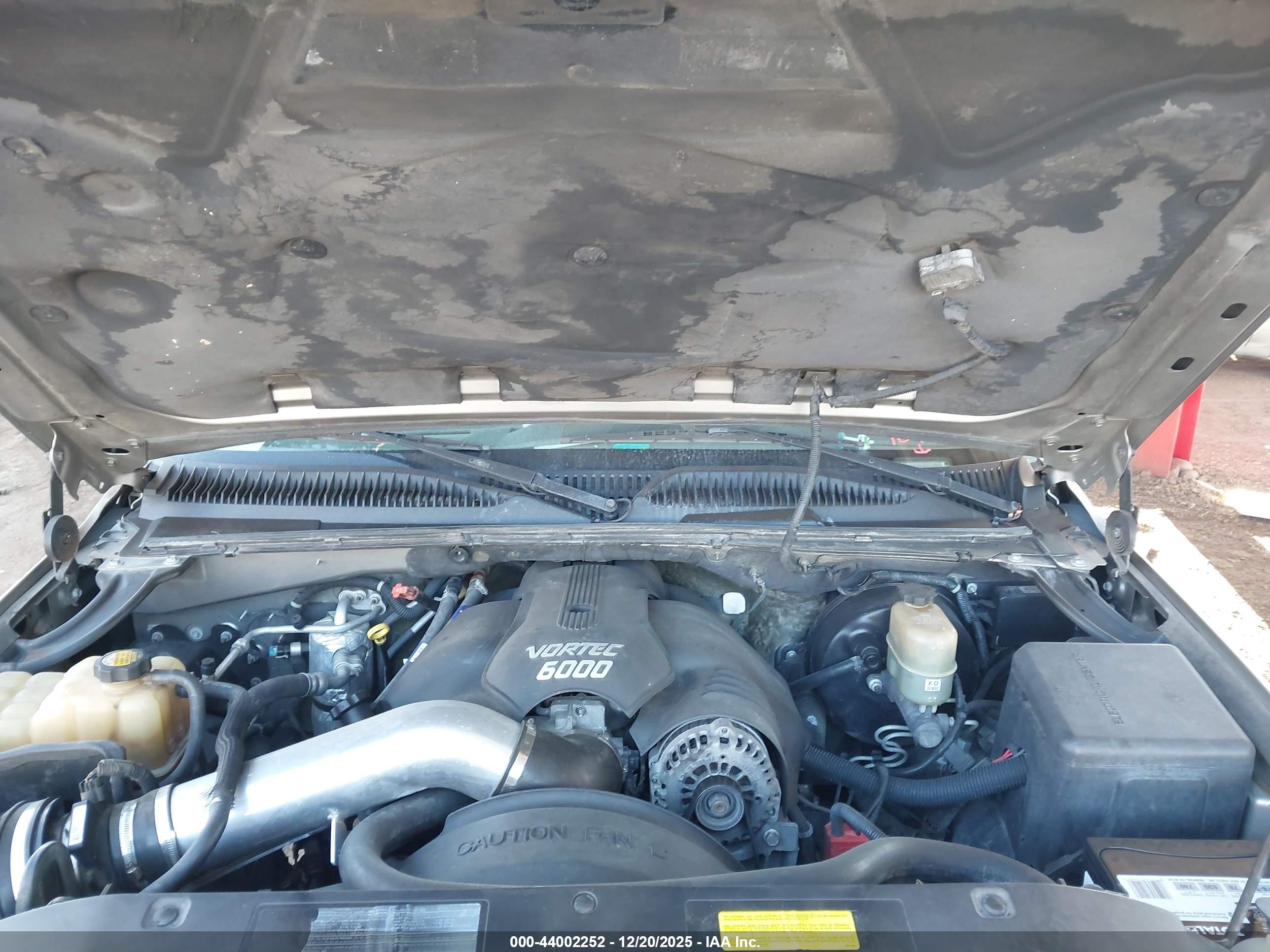 GMC YUKON image 10