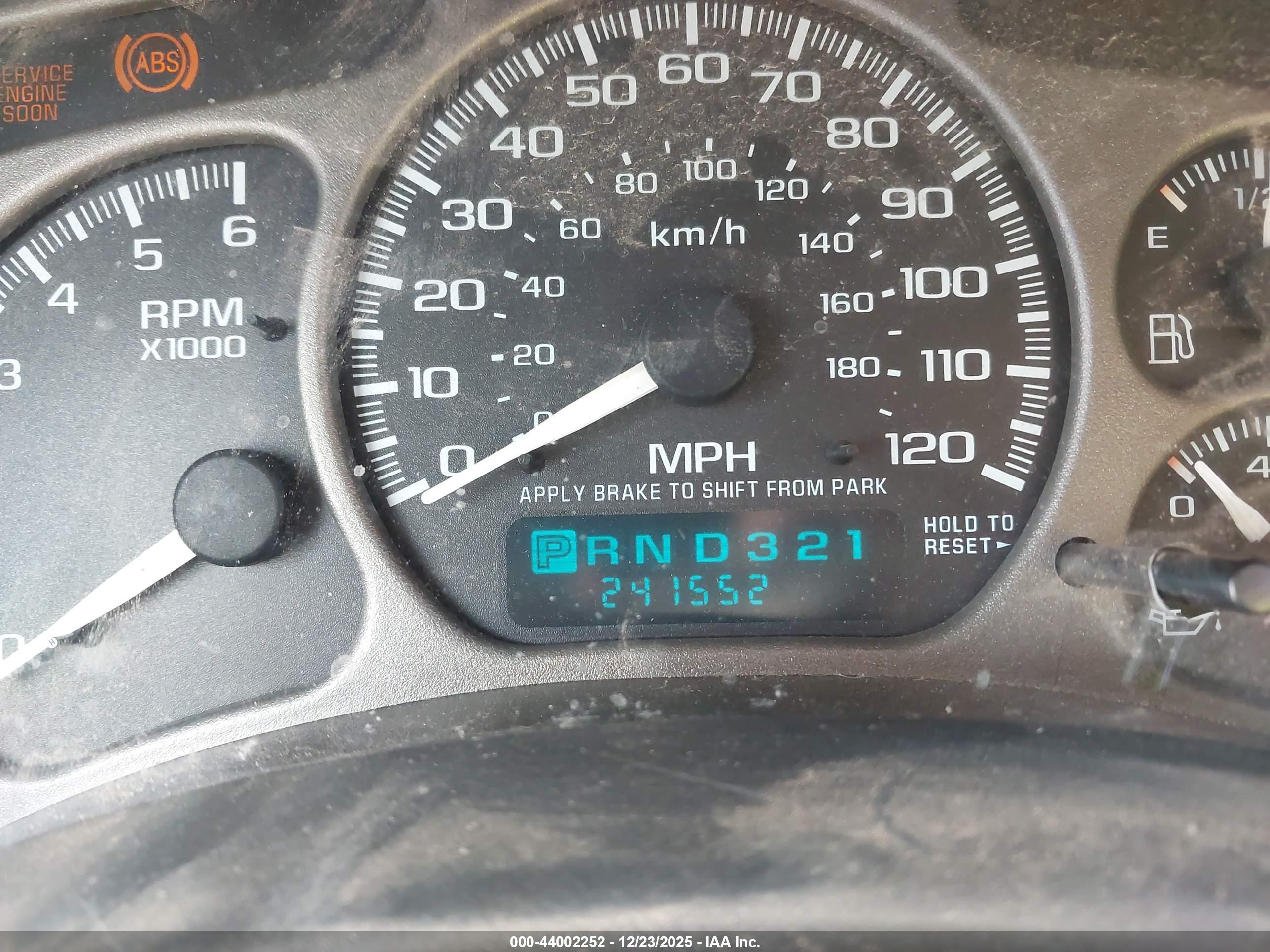 GMC YUKON image 7