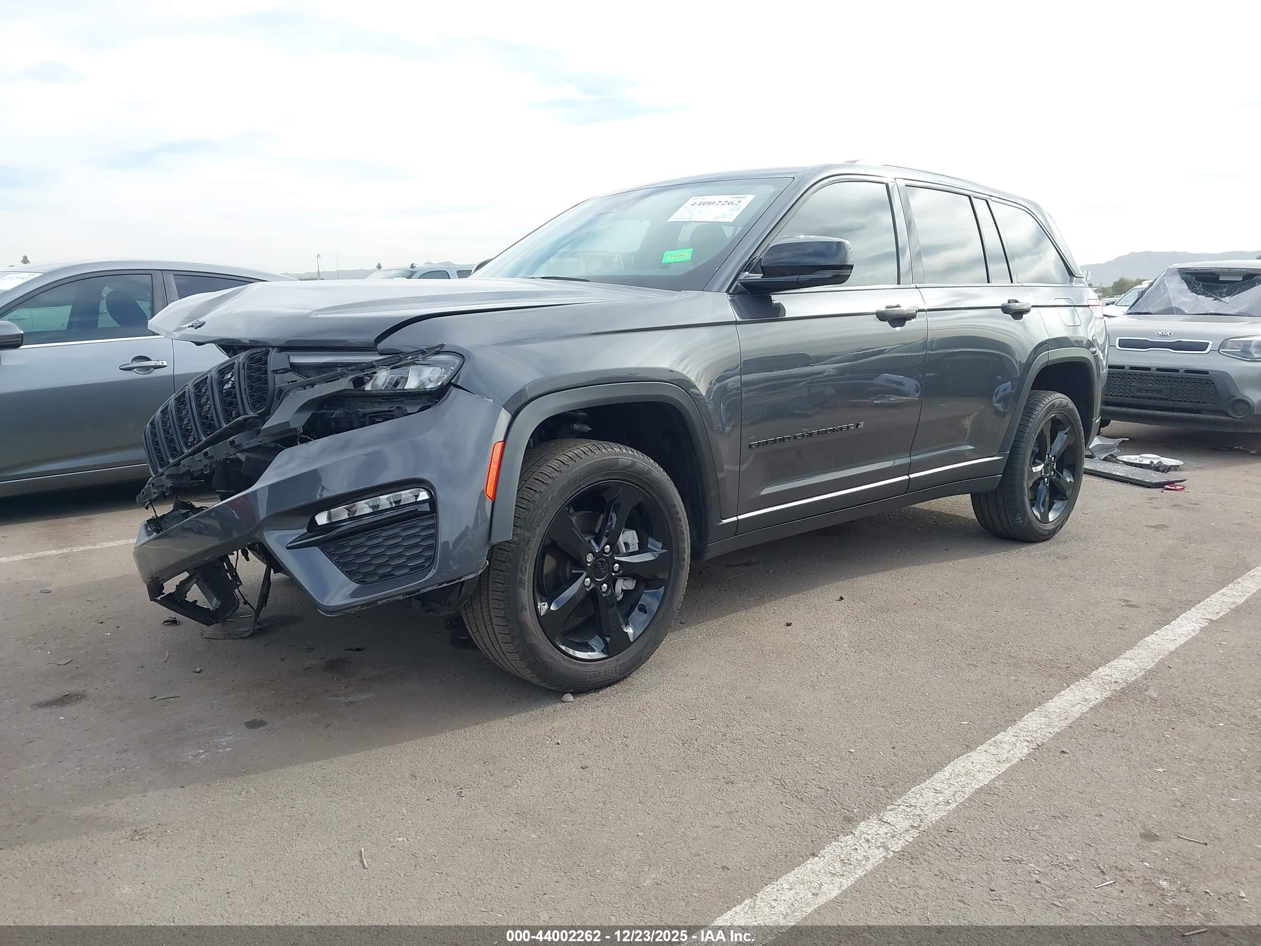 JEEP GRAND image 2