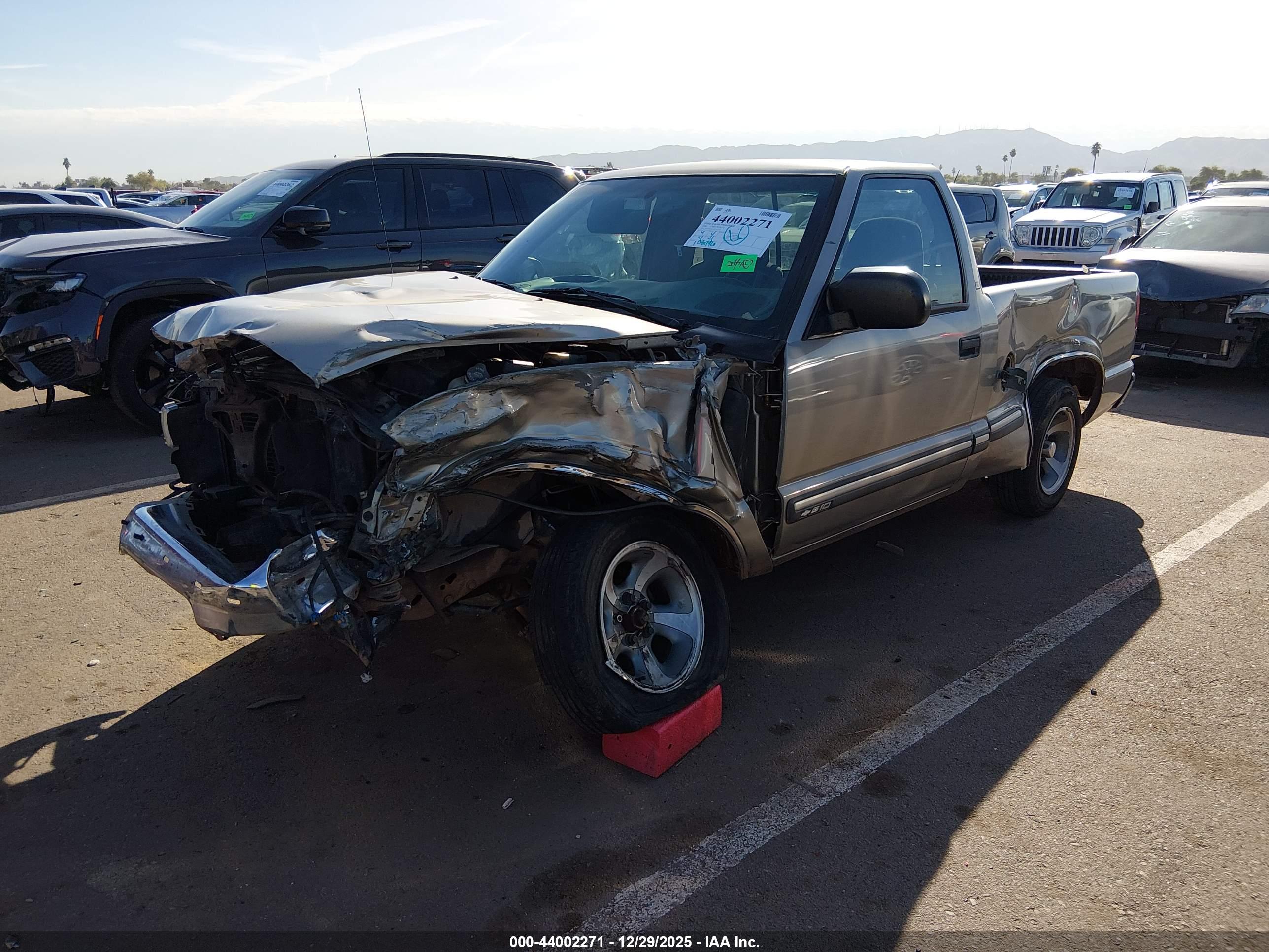 CHEVROLET S-10 image 6