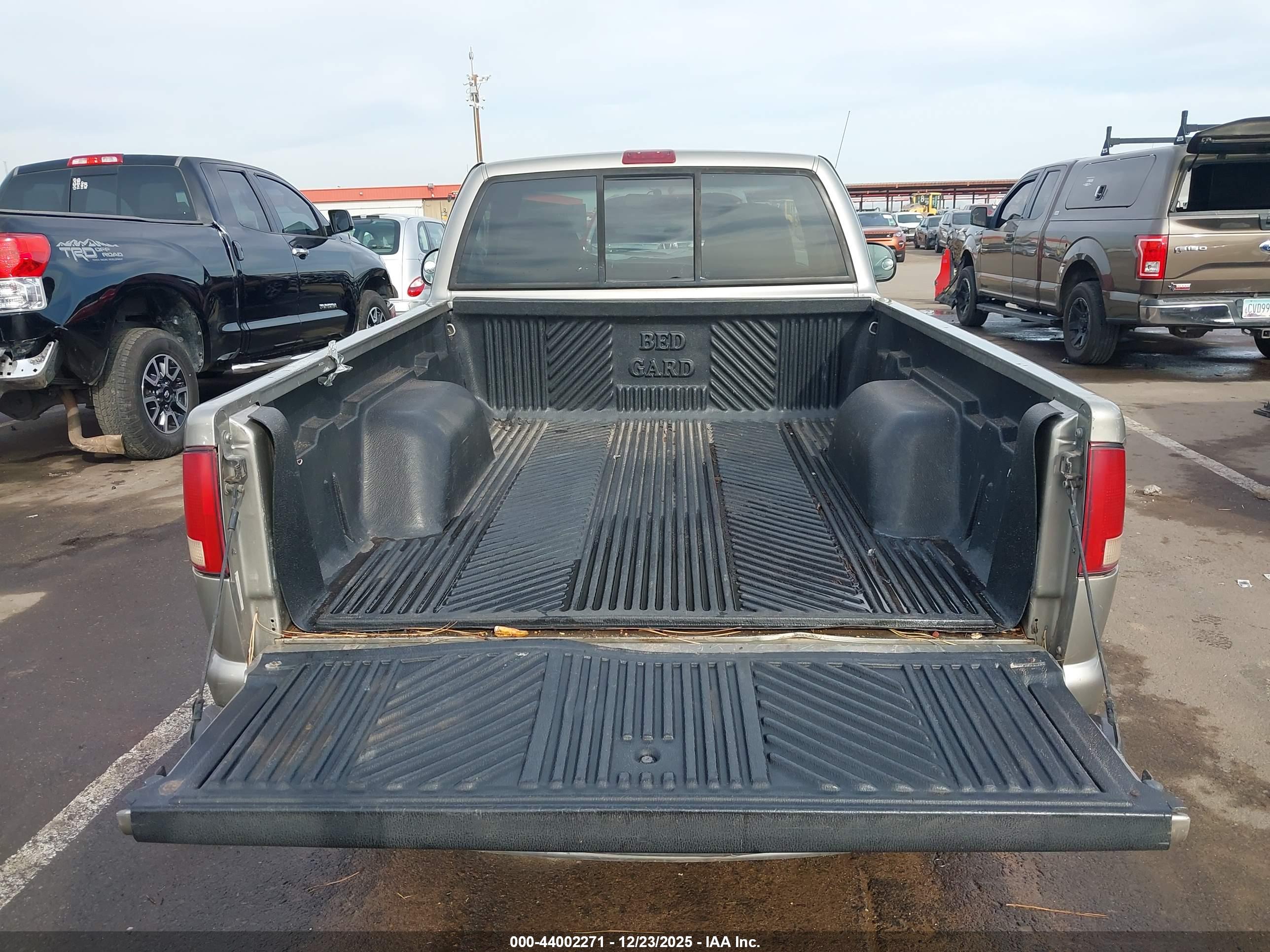 CHEVROLET S-10 image 8