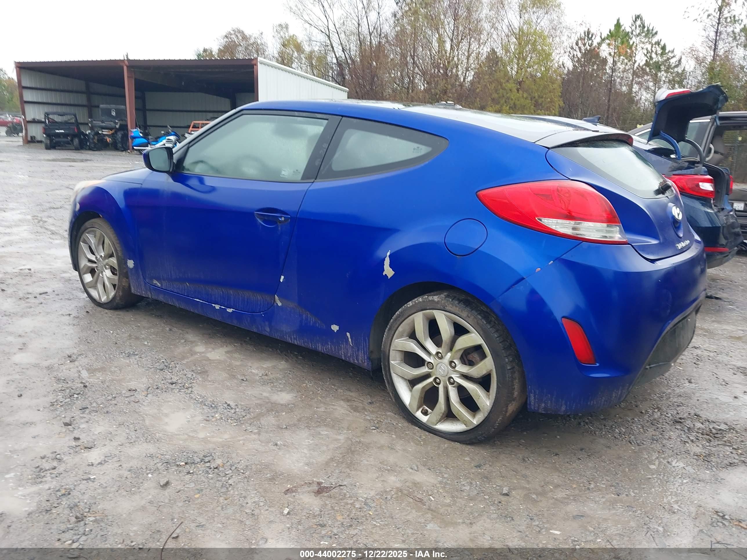 HYUNDAI VELOSTER image 3