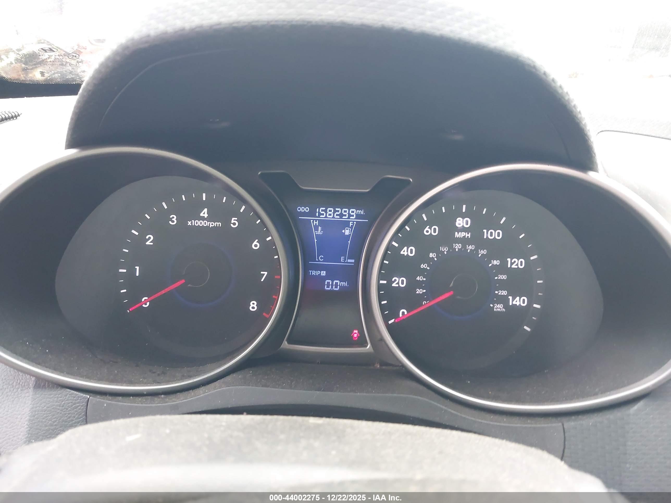 HYUNDAI VELOSTER image 7