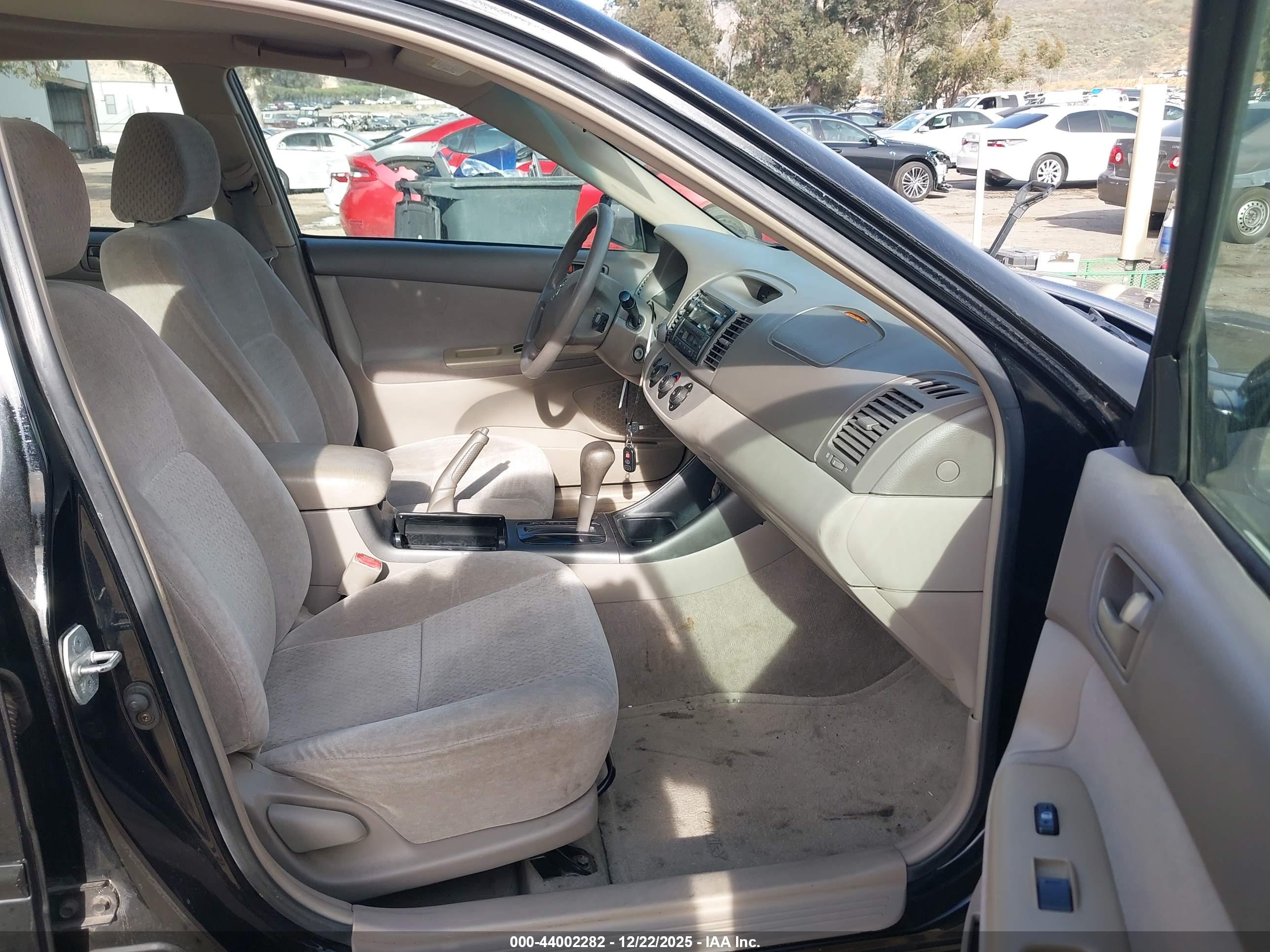 TOYOTA CAMRY image 5