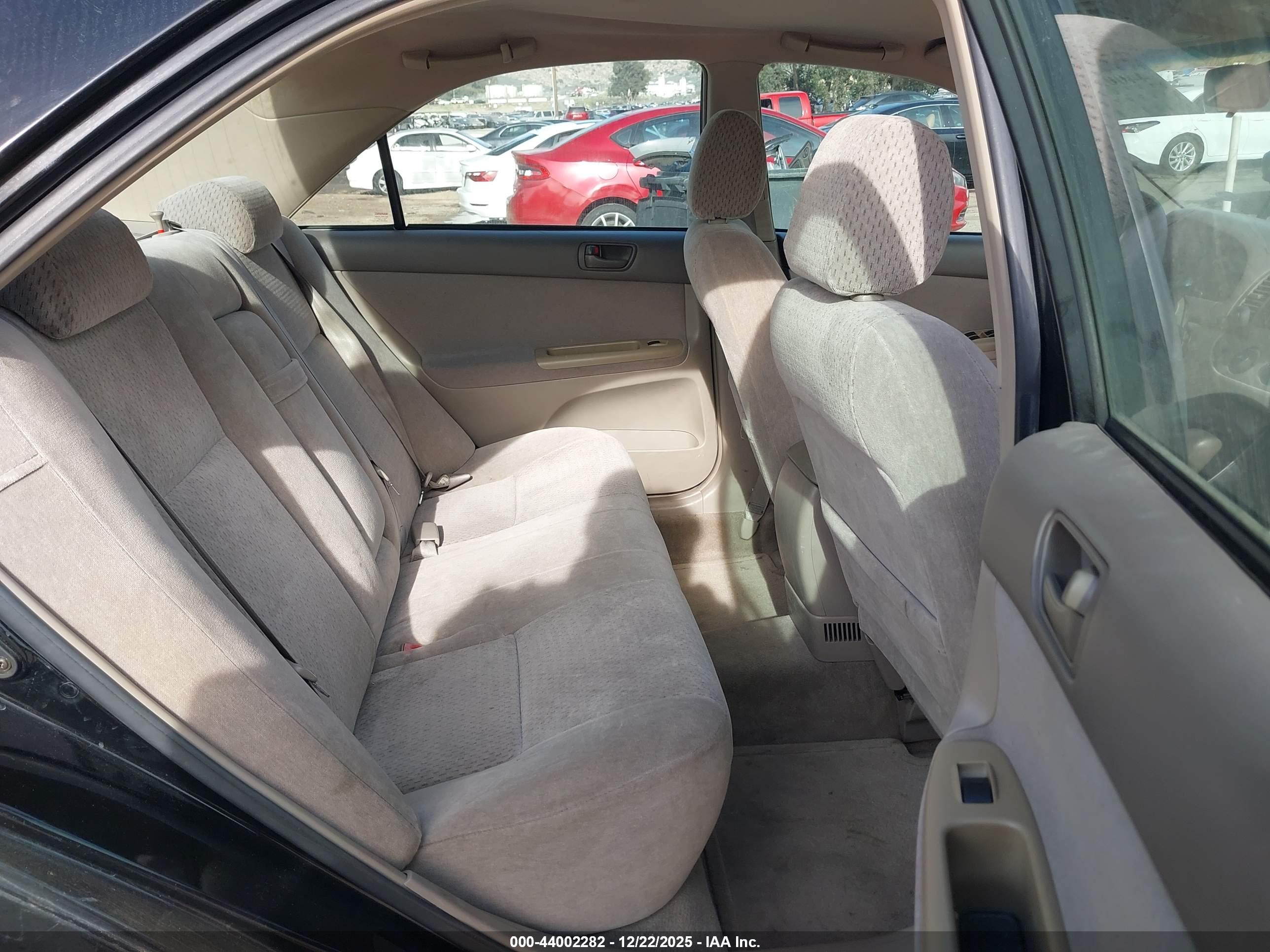 TOYOTA CAMRY image 8