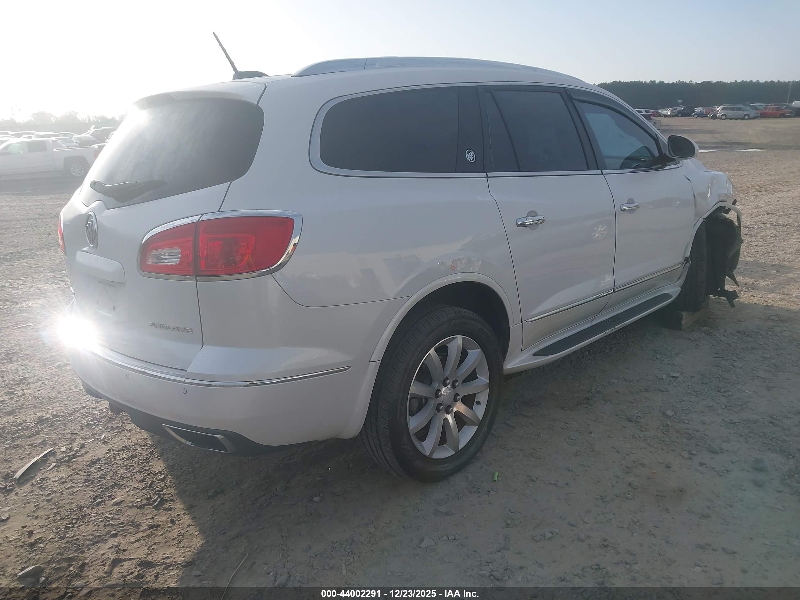 BUICK ENCLAVE image 4