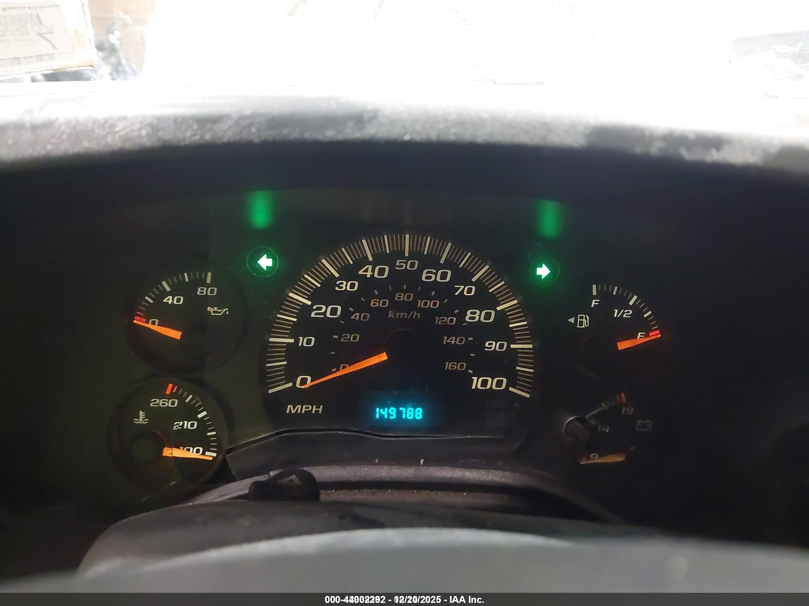 CHEVROLET EXPRESS image 7