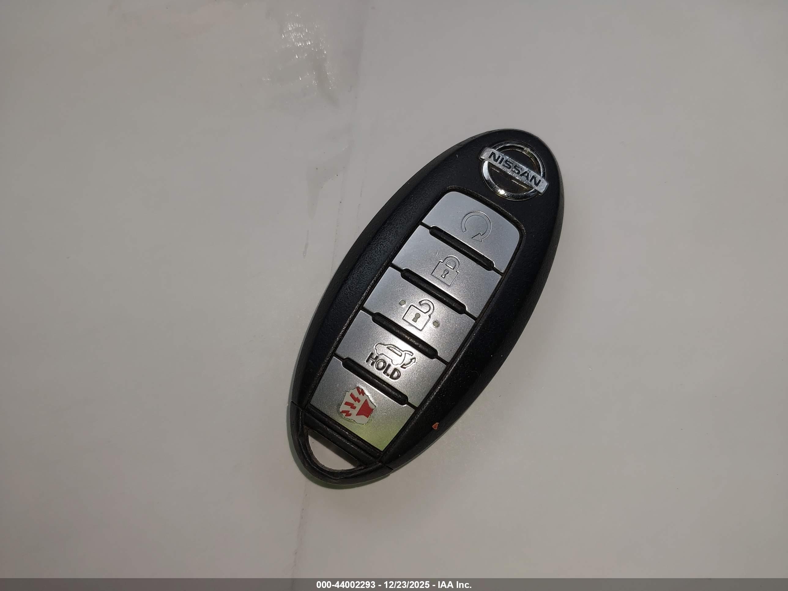 NISSAN ROGUE image 11