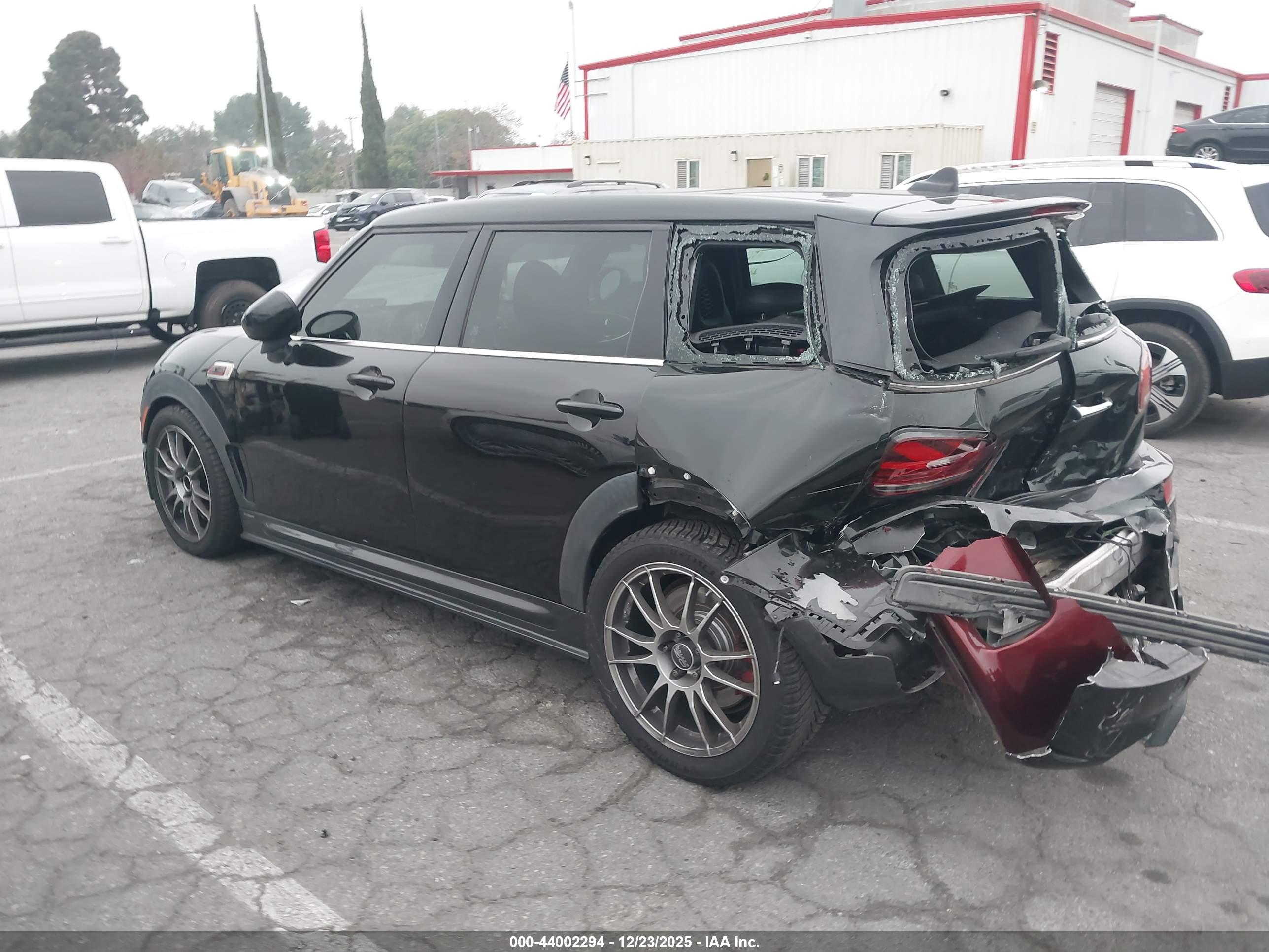MINI CLUBMAN image 3