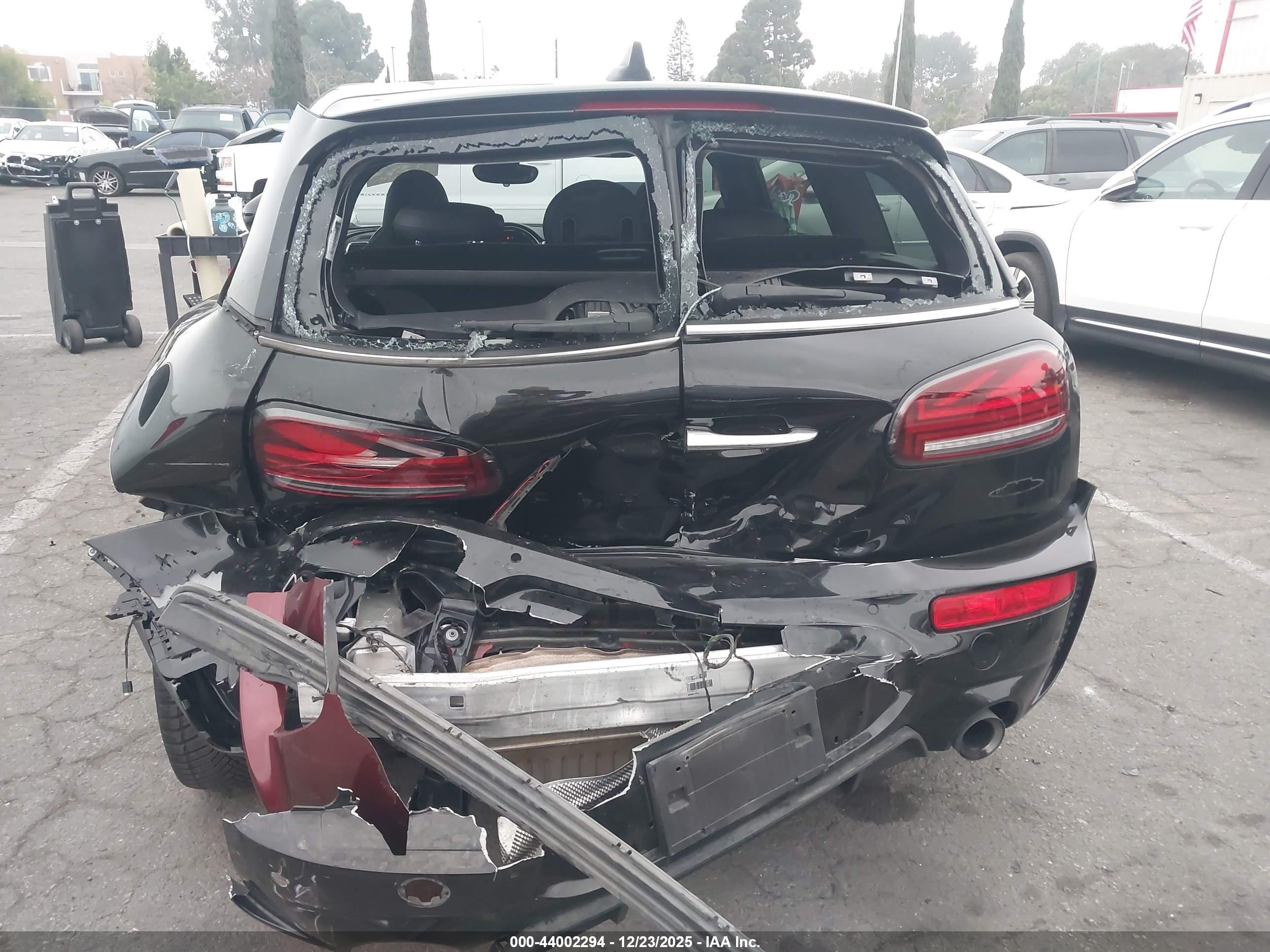 MINI CLUBMAN image 6