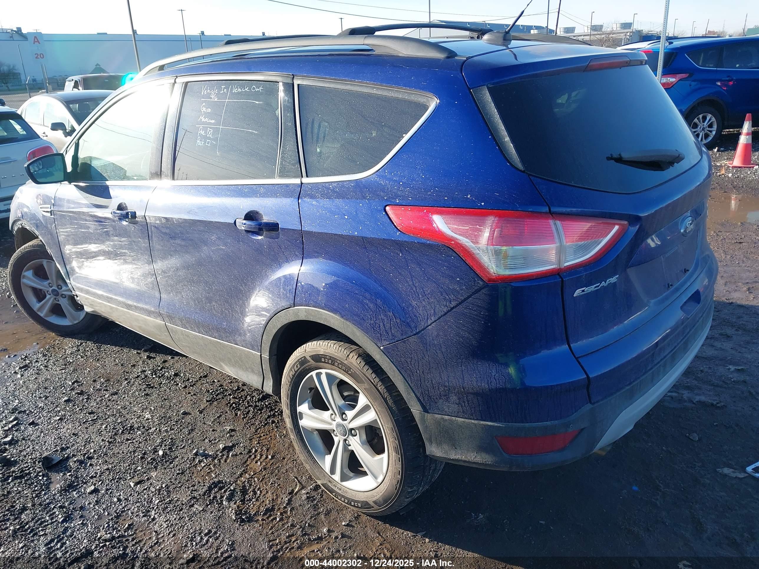 FORD ESCAPE image 3