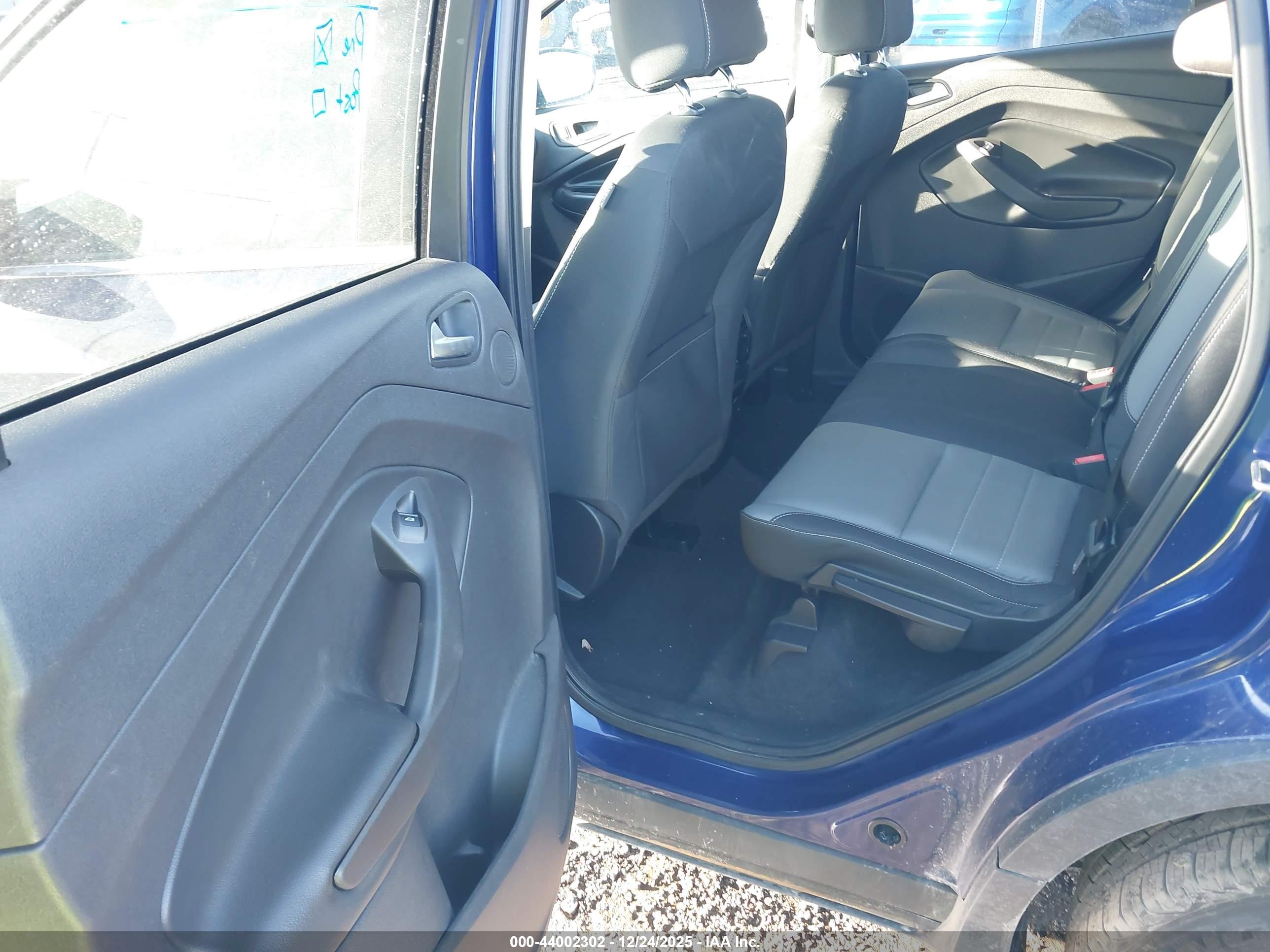 FORD ESCAPE image 8