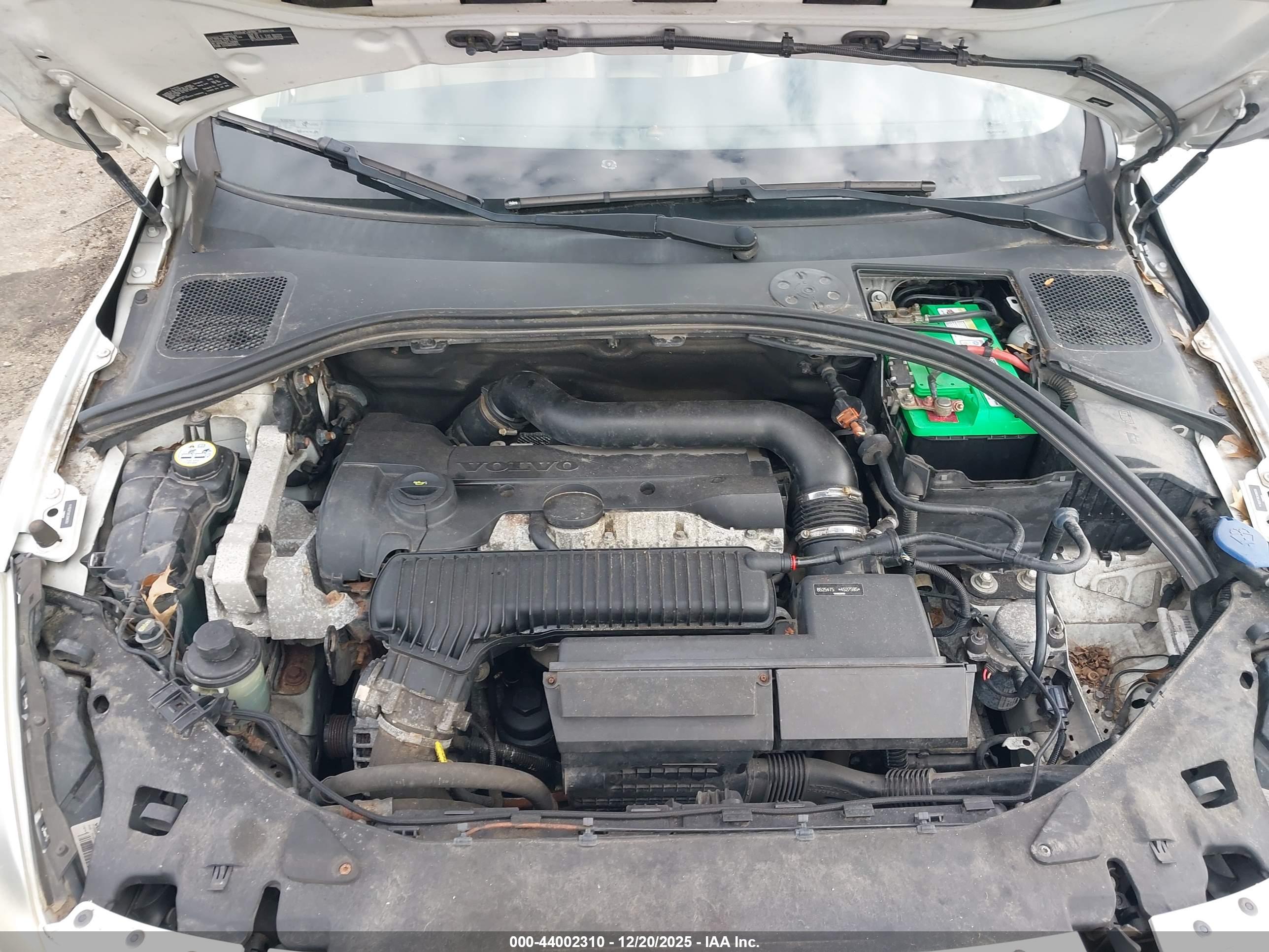 VOLVO S60 image 10