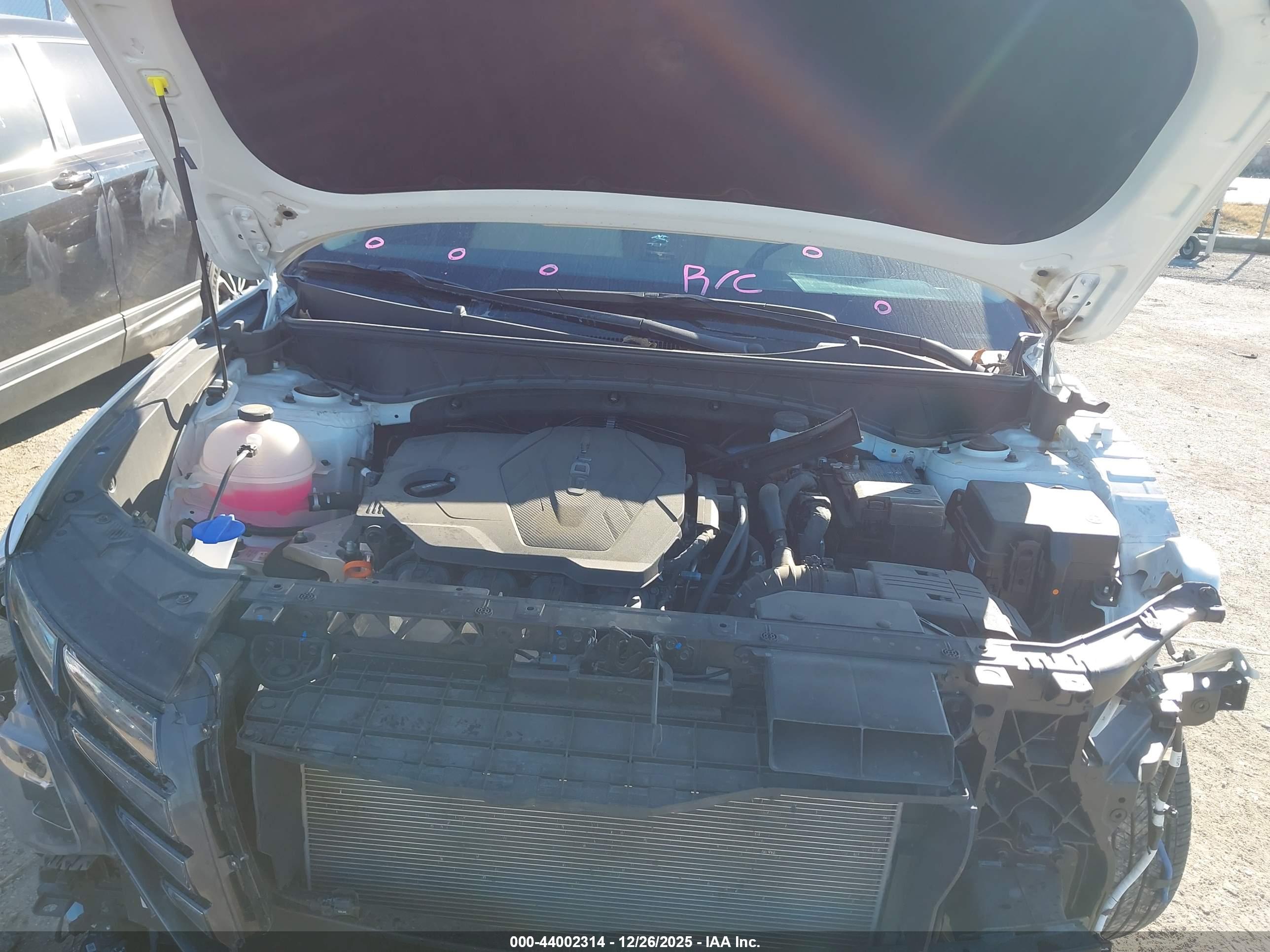 HYUNDAI TUCSON image 10