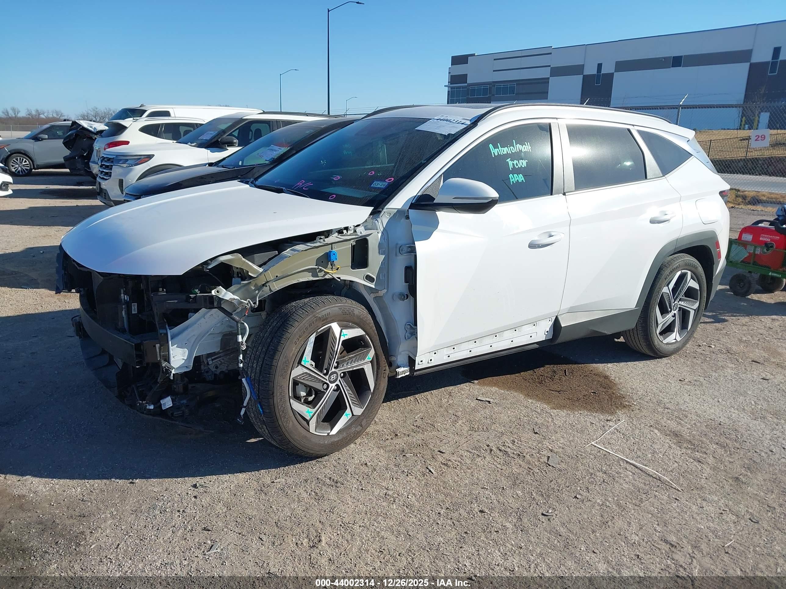 HYUNDAI TUCSON image 2