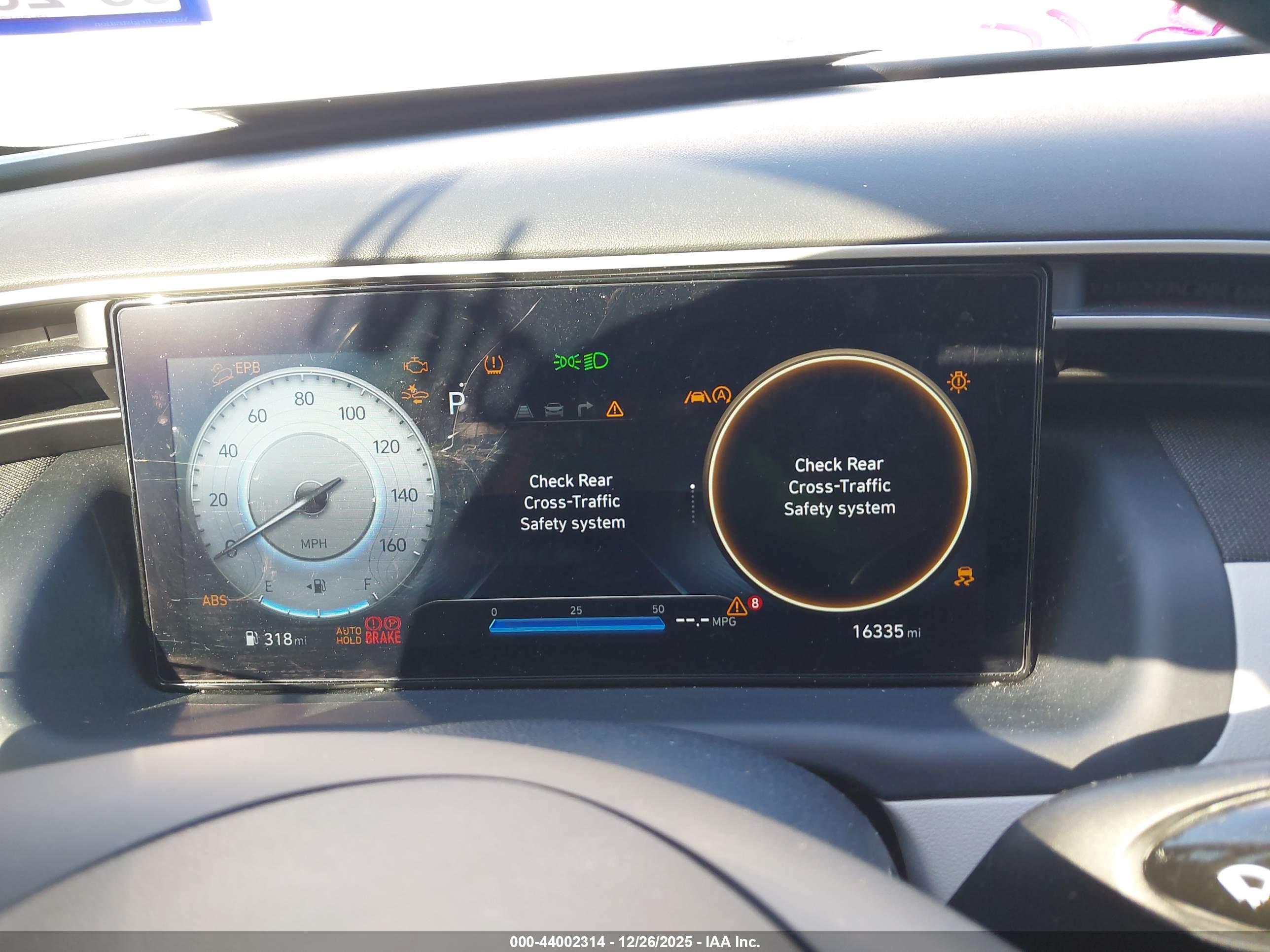 HYUNDAI TUCSON image 7