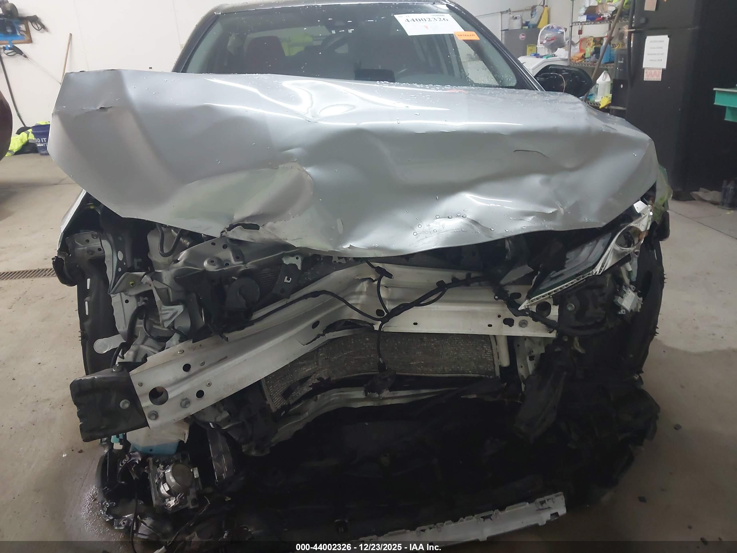 TOYOTA CAMRY image 6