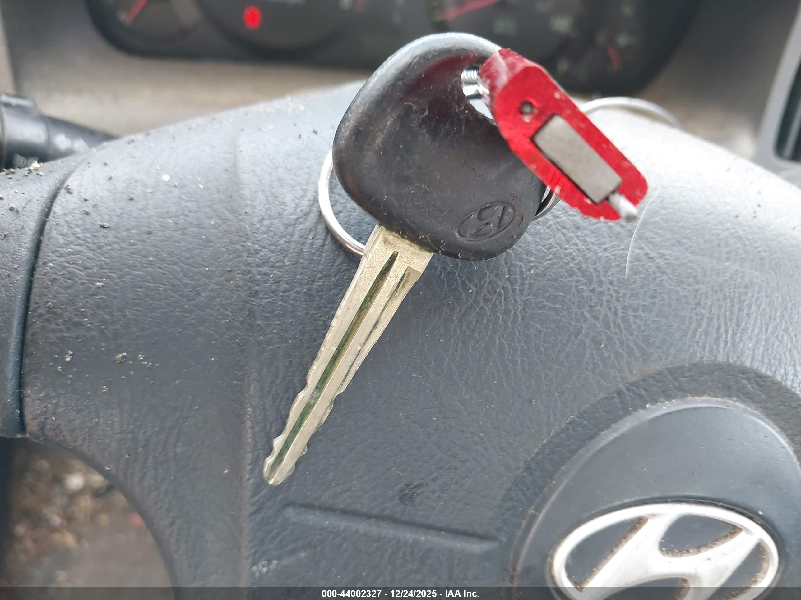 HYUNDAI ELANTRA image 11