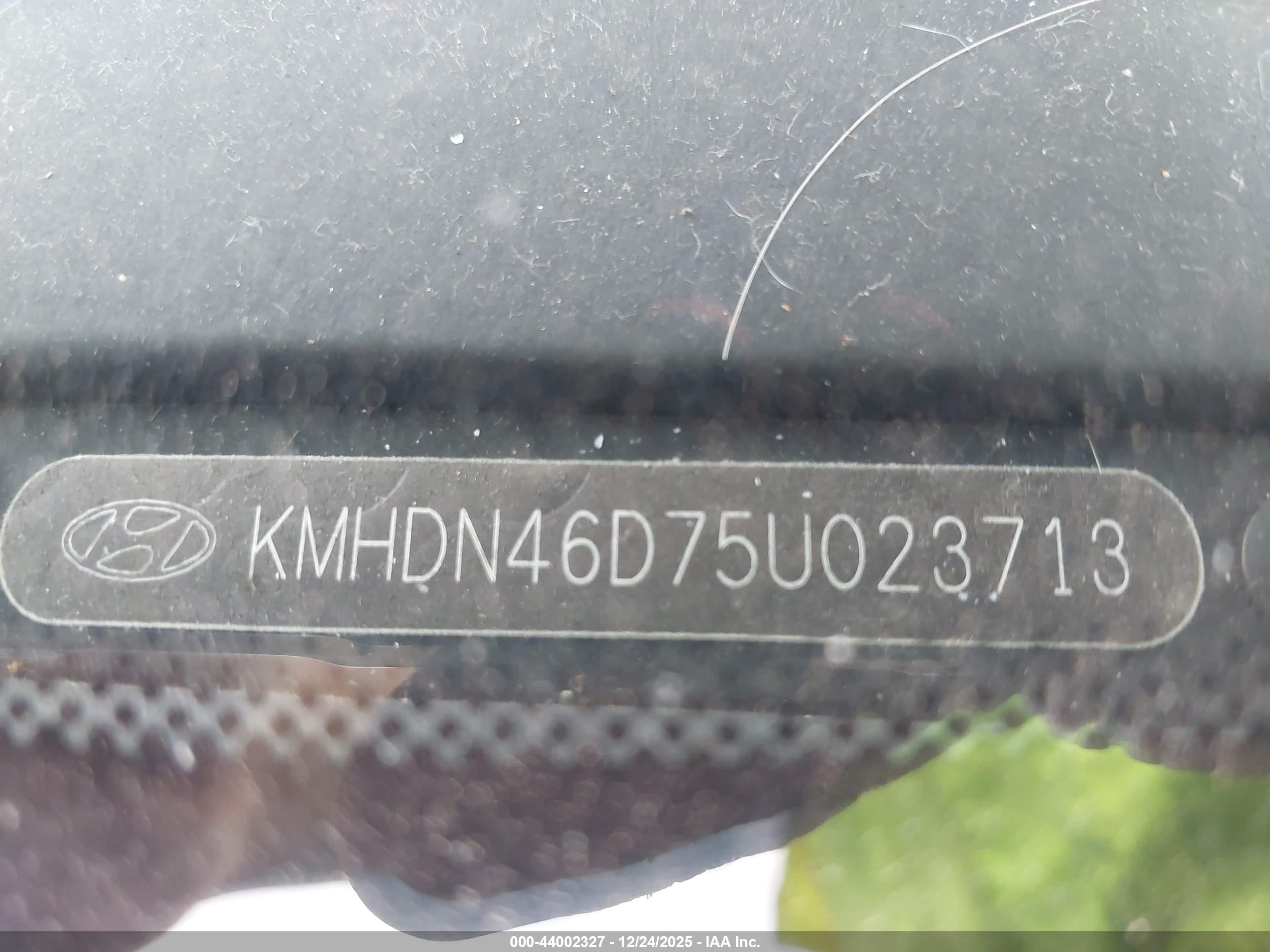 HYUNDAI ELANTRA image 9