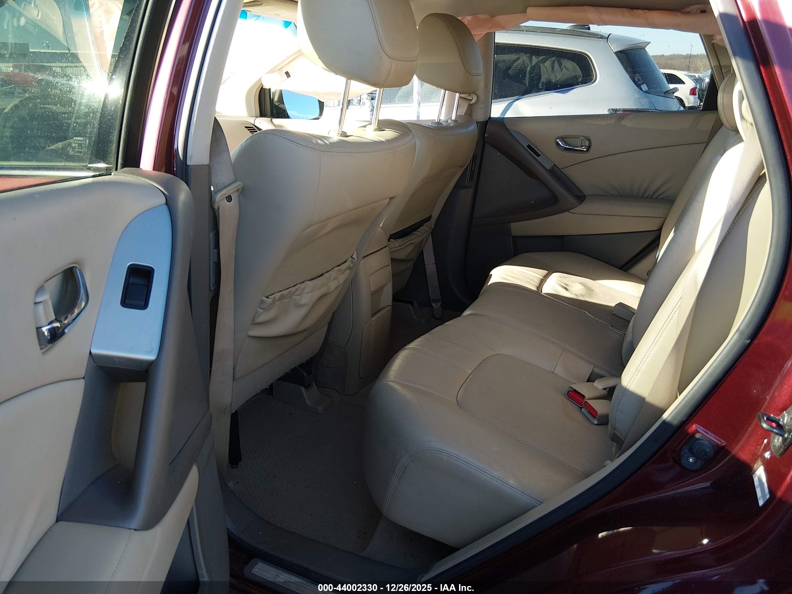NISSAN MURANO image 8