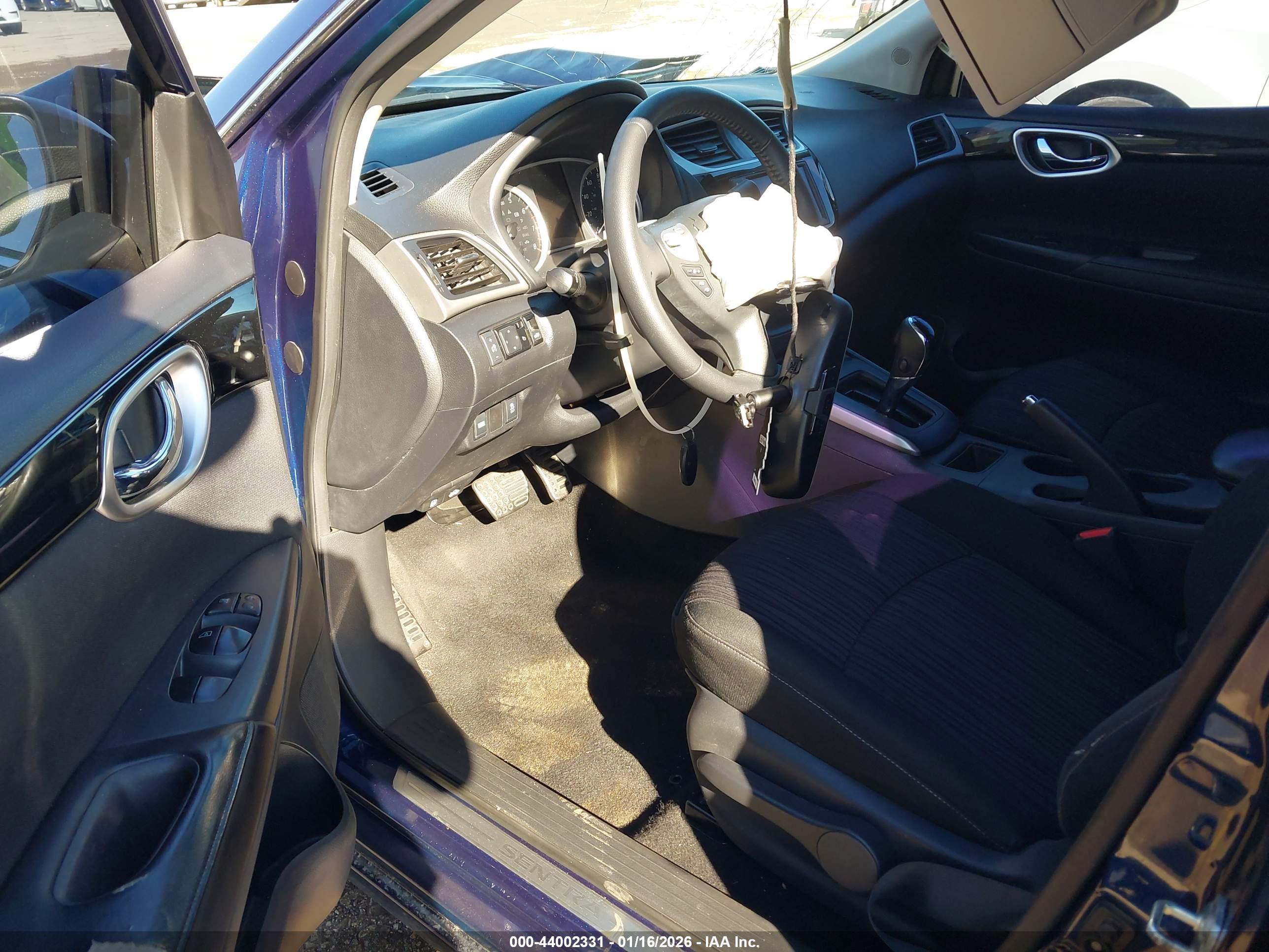 NISSAN SENTRA image 5