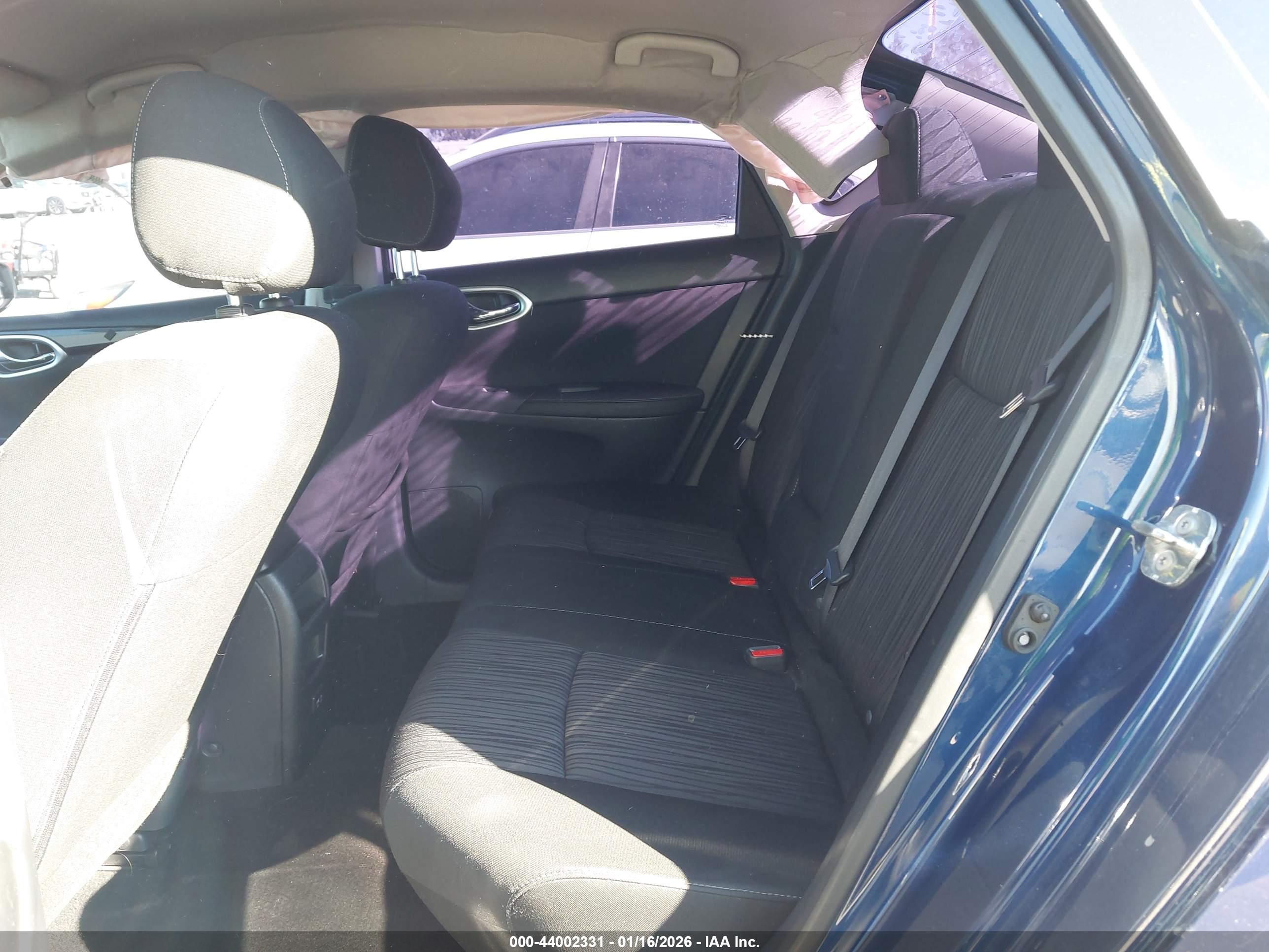 NISSAN SENTRA image 8