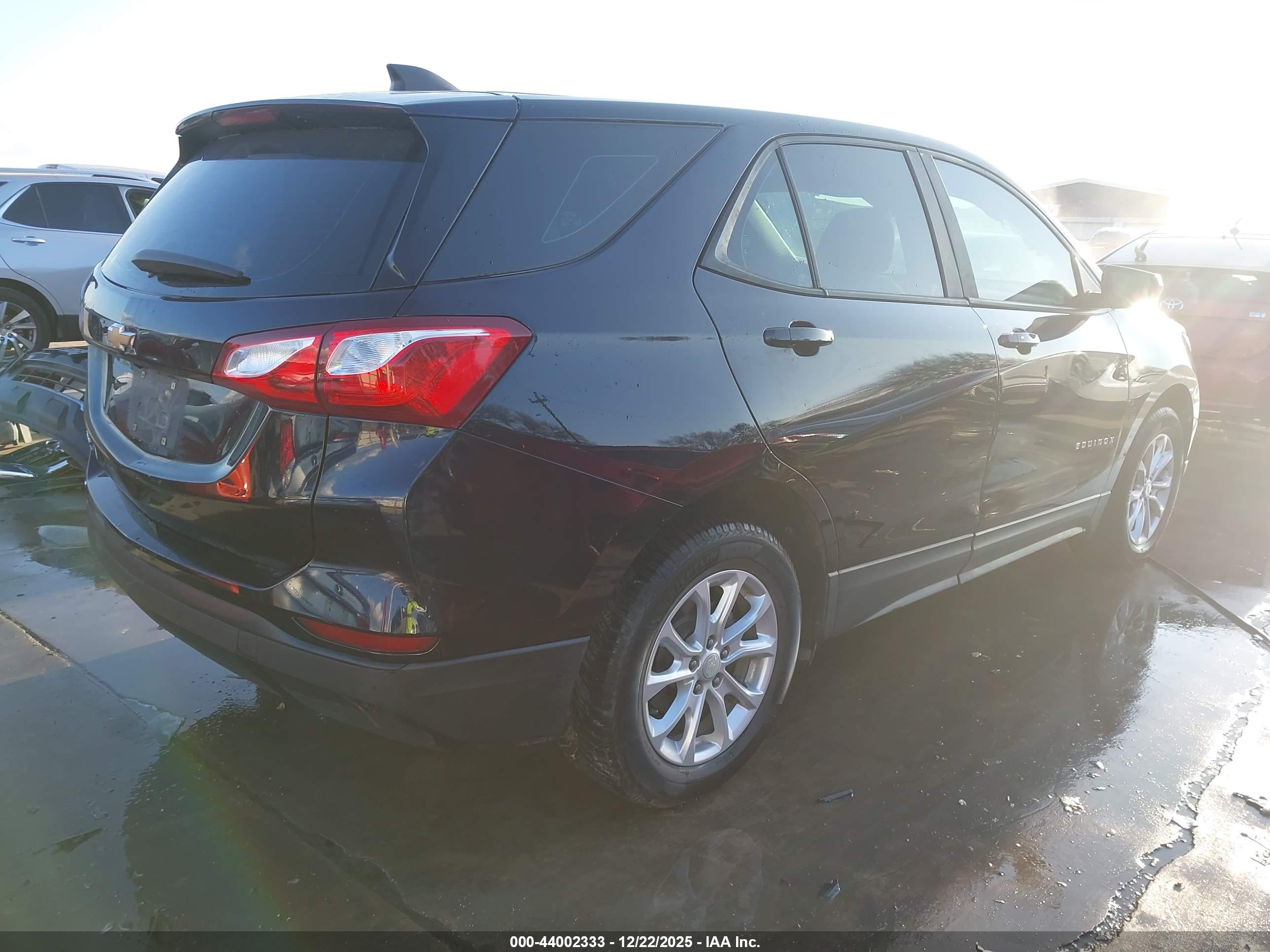 CHEVROLET EQUINOX image 4