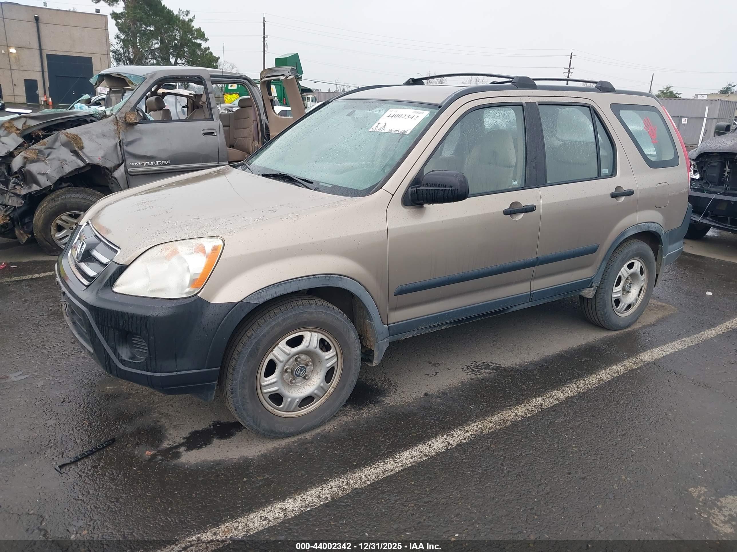 HONDA CR-V image 2
