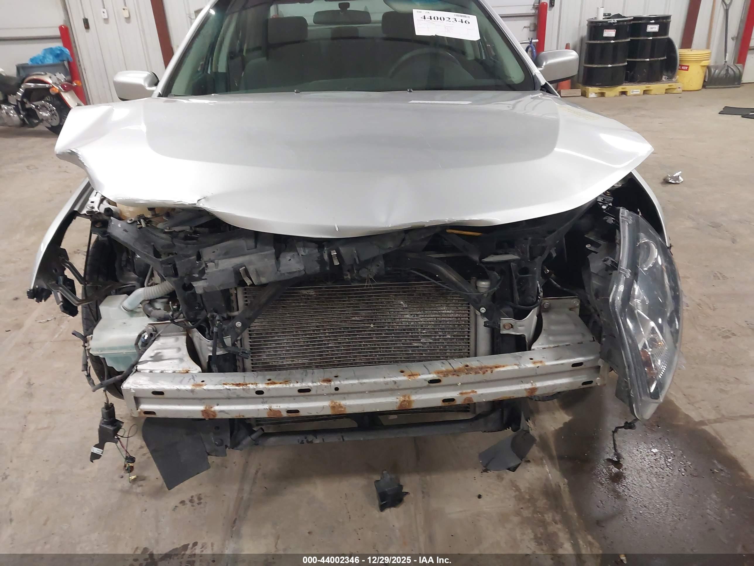 FORD FUSION image 6