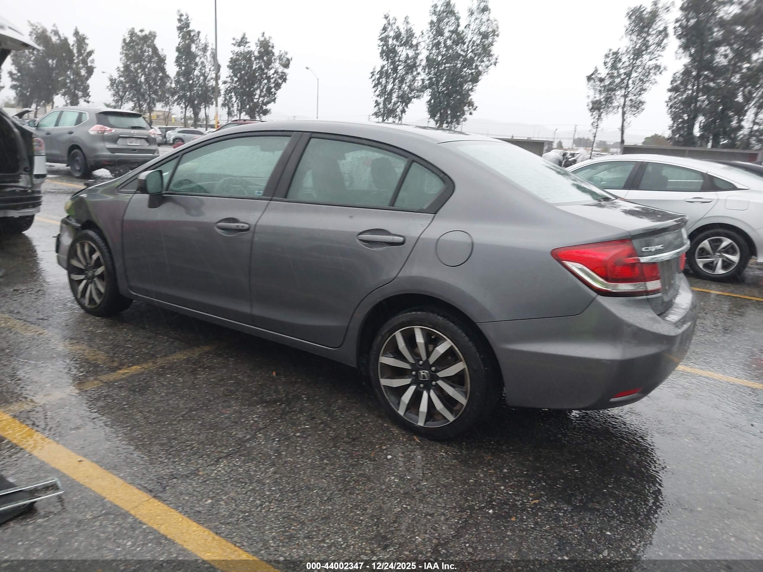 HONDA CIVIC image 3