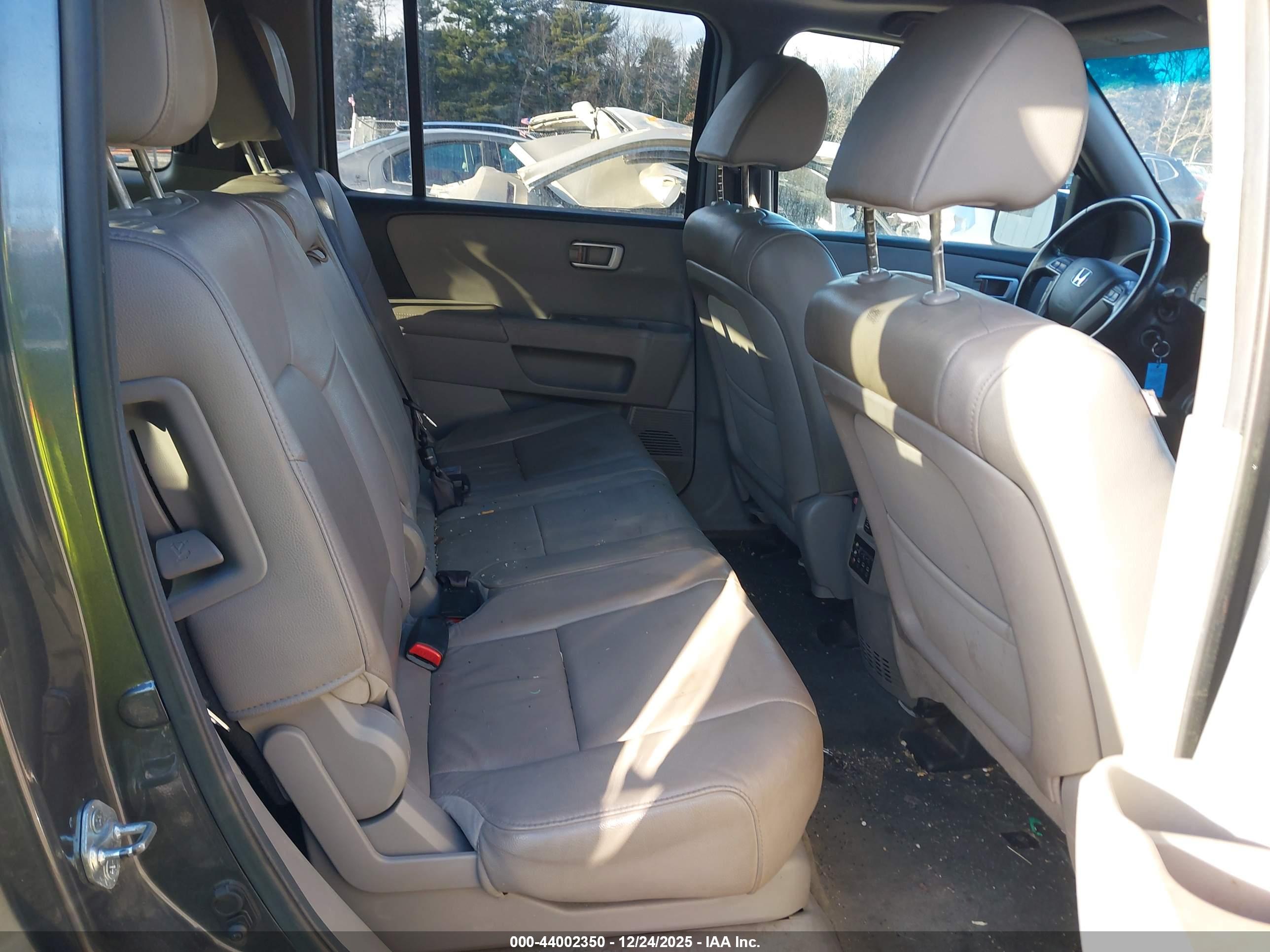 HONDA PILOT image 8
