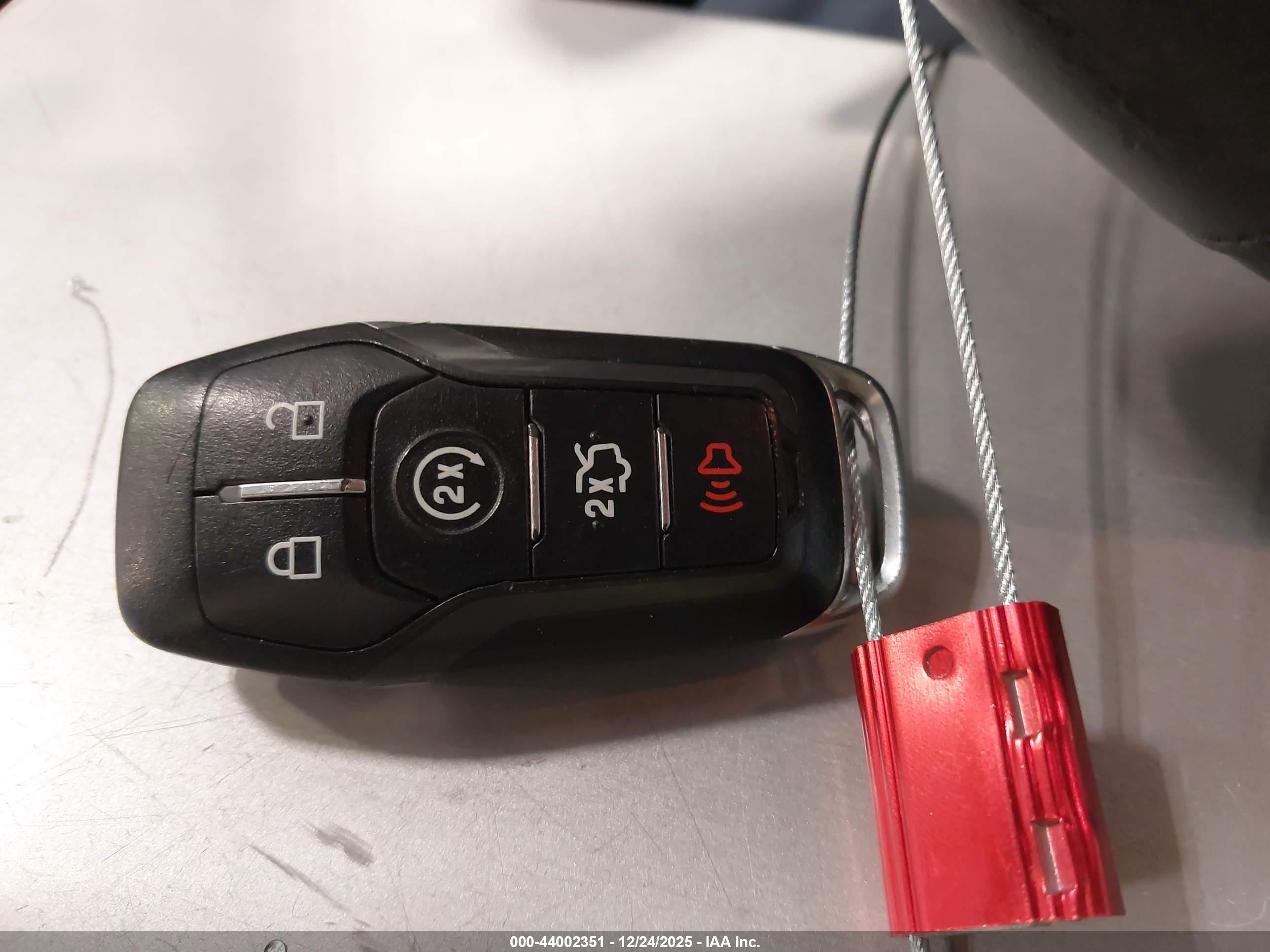 FORD EXPLORER image 11