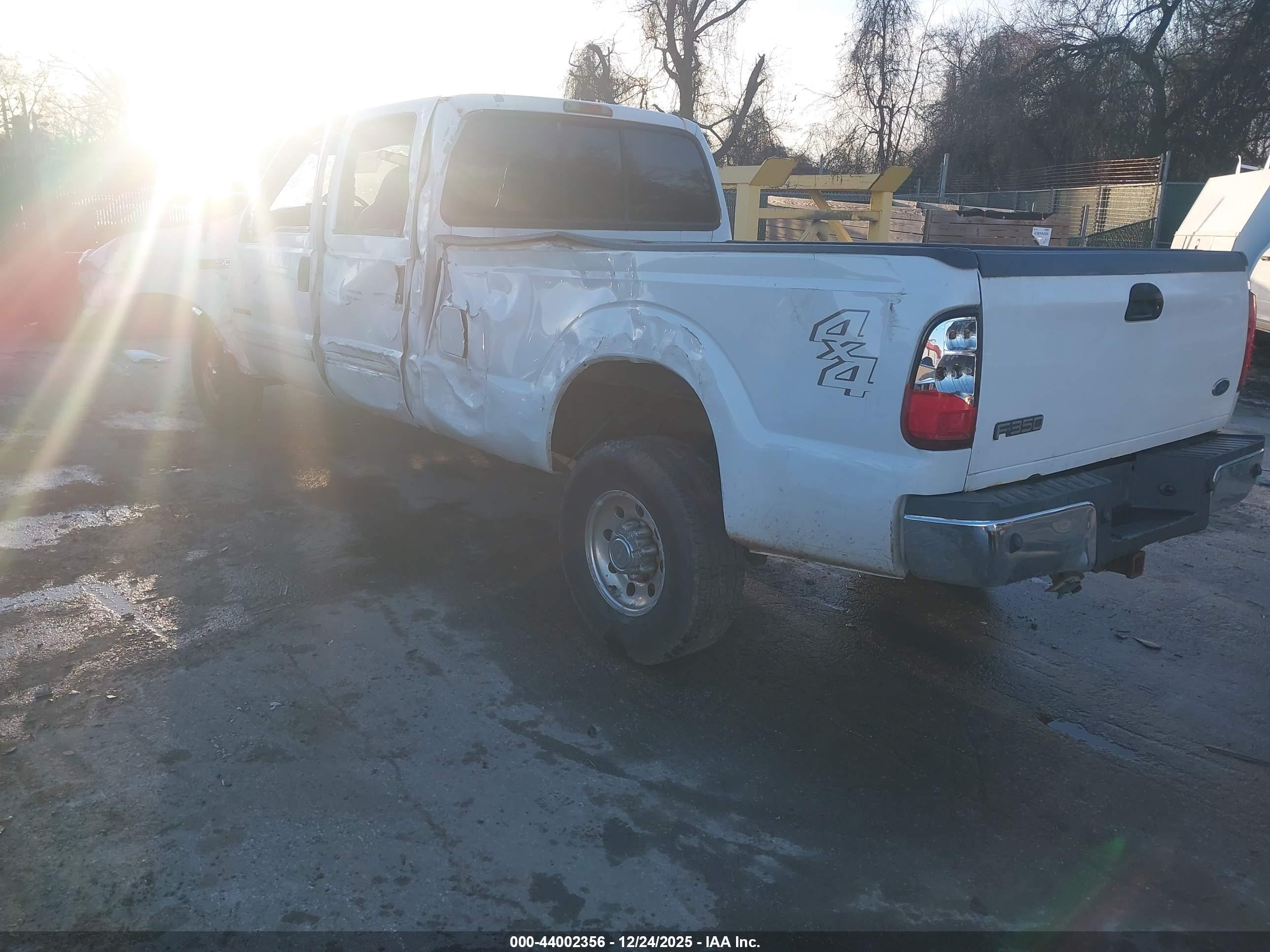 FORD F-350 image 3