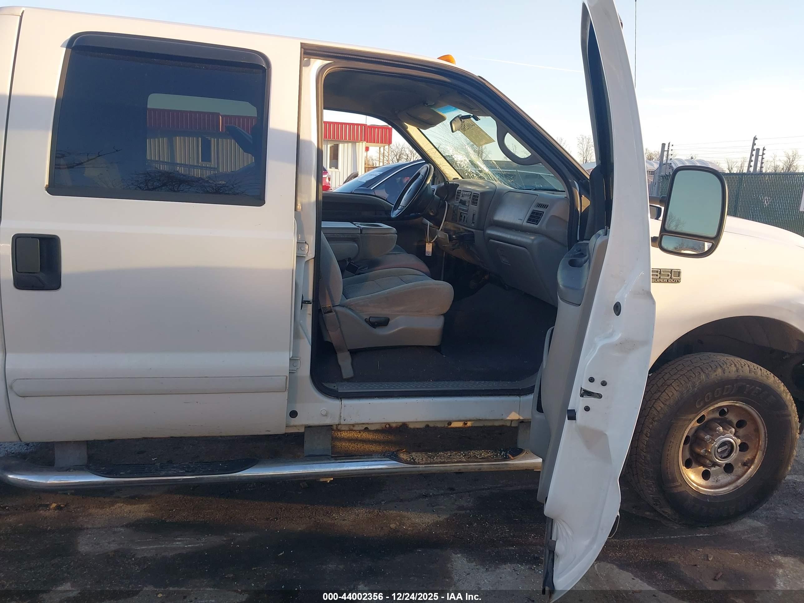 FORD F-350 image 5