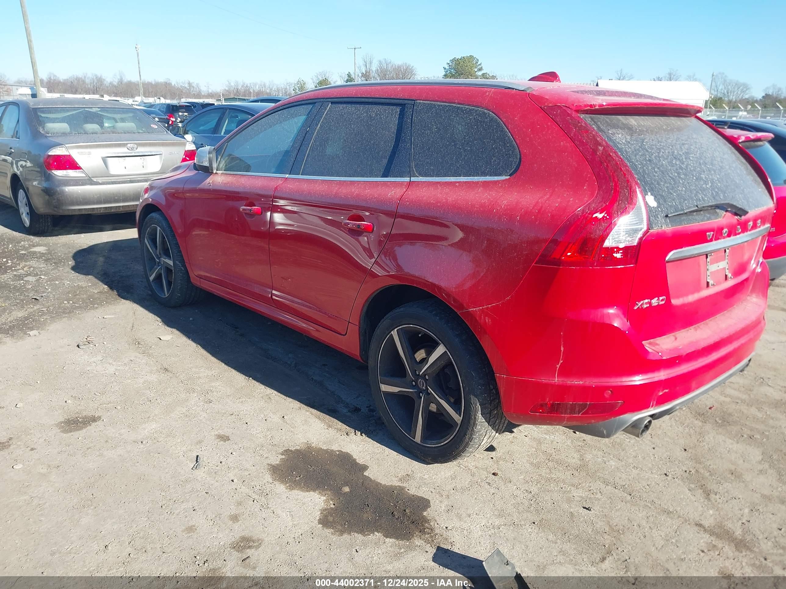 VOLVO XC60 image 3