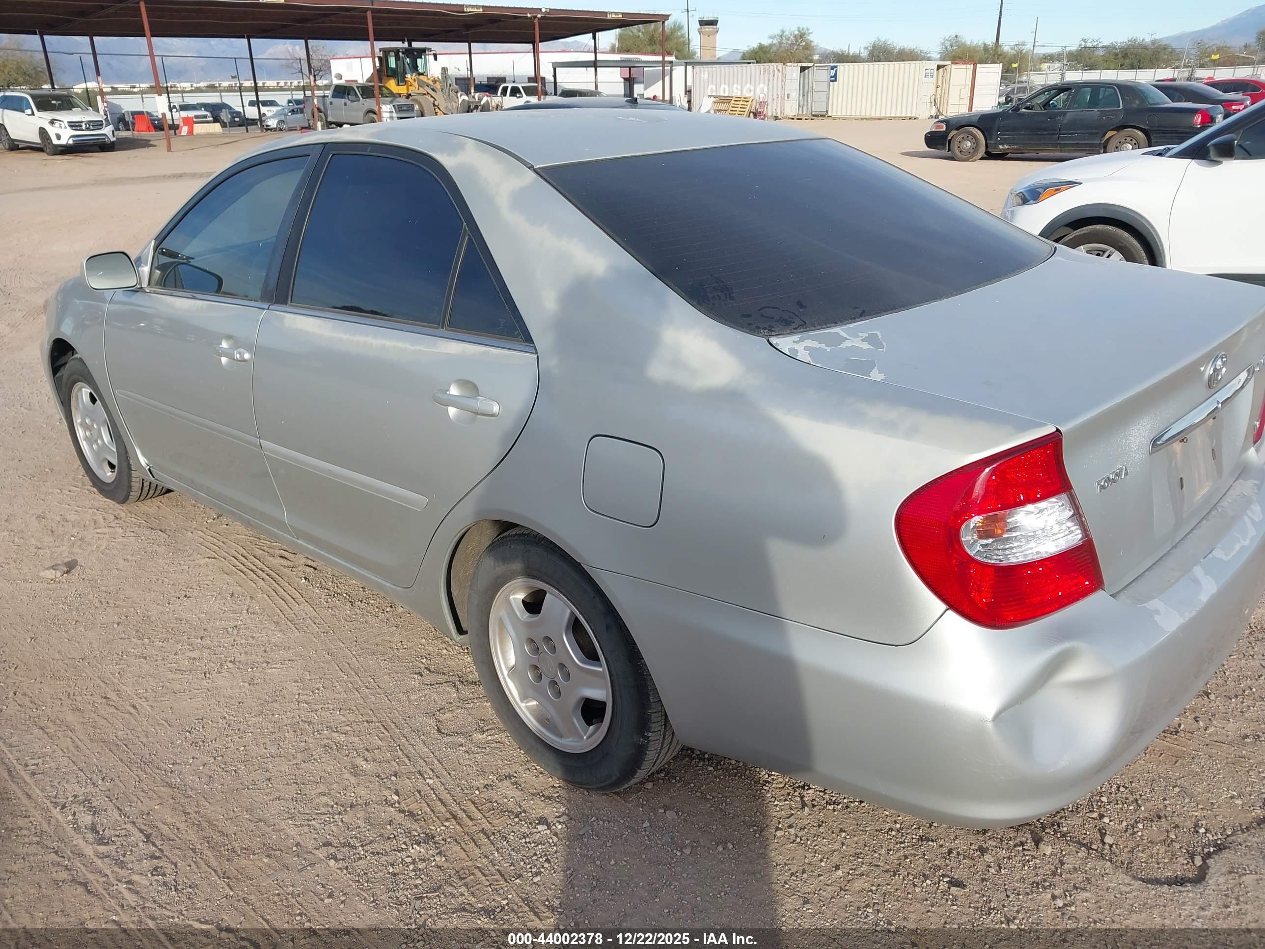 TOYOTA CAMRY image 3