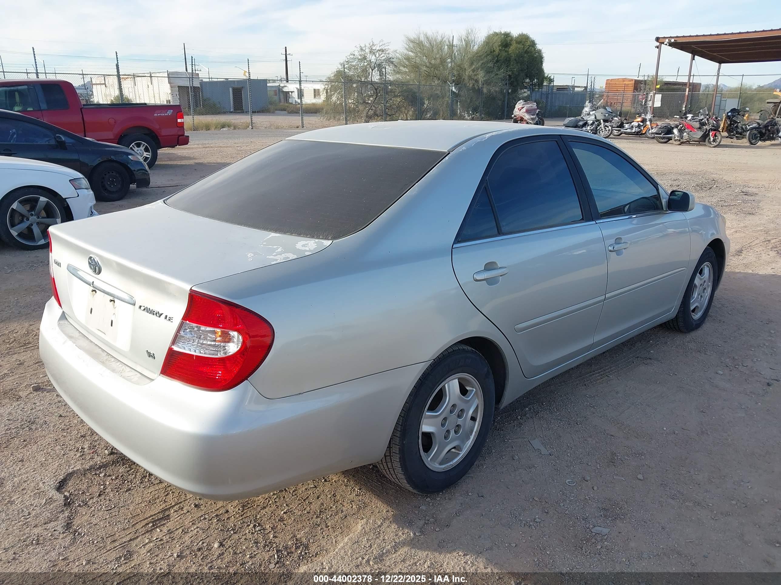 TOYOTA CAMRY image 4