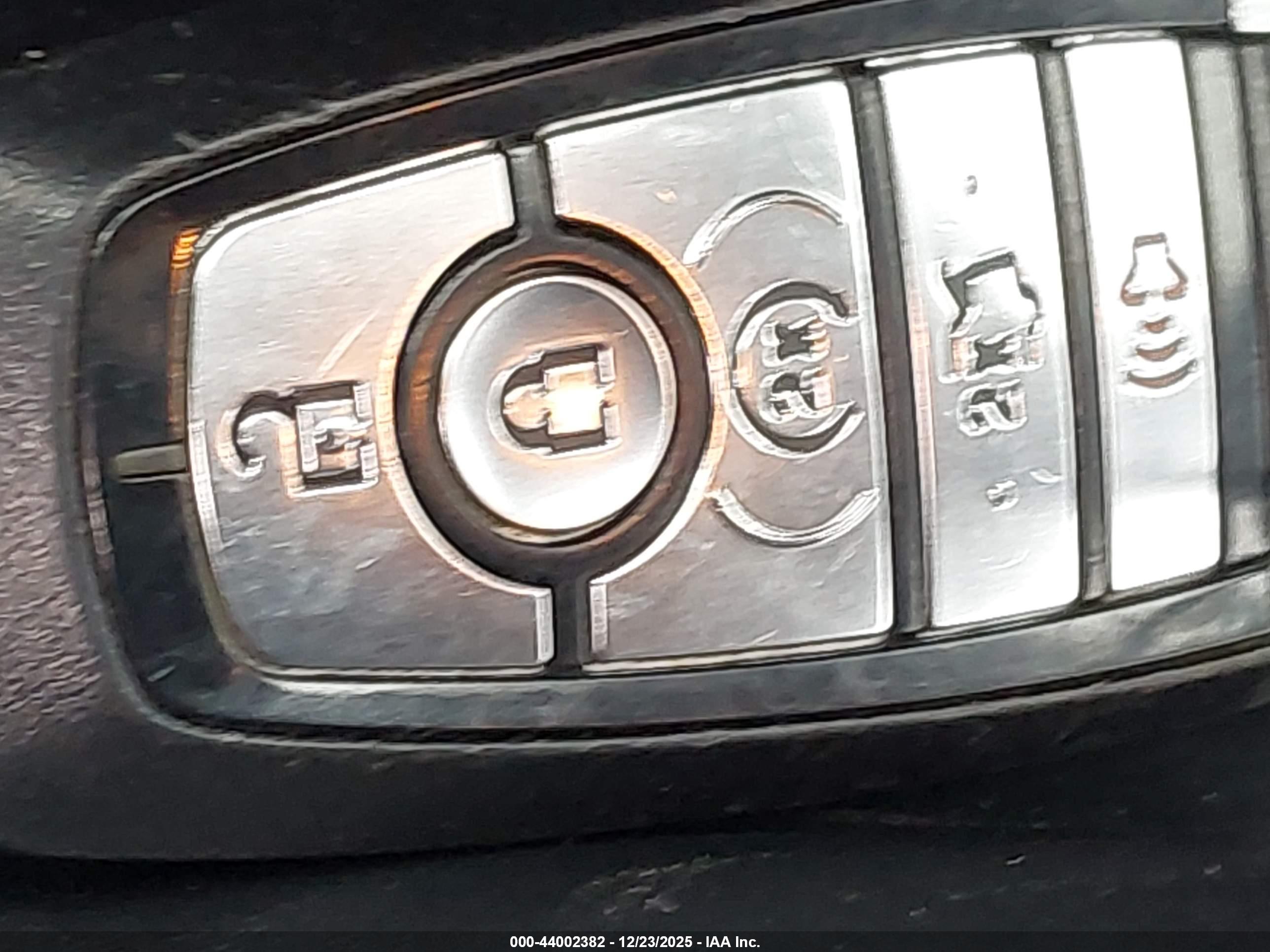 FORD EXPLORER image 11
