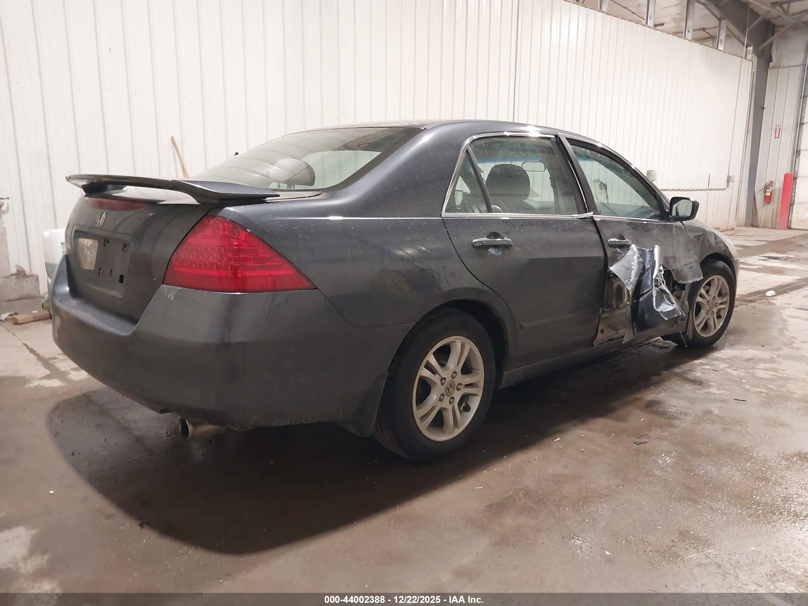 HONDA ACCORD image 4