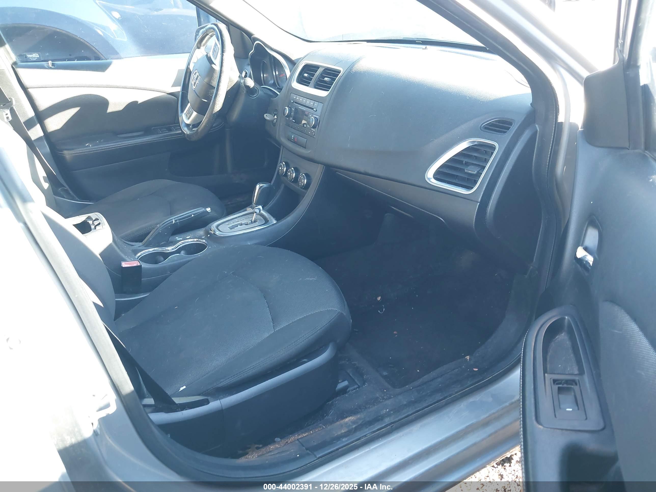 DODGE AVENGER image 5