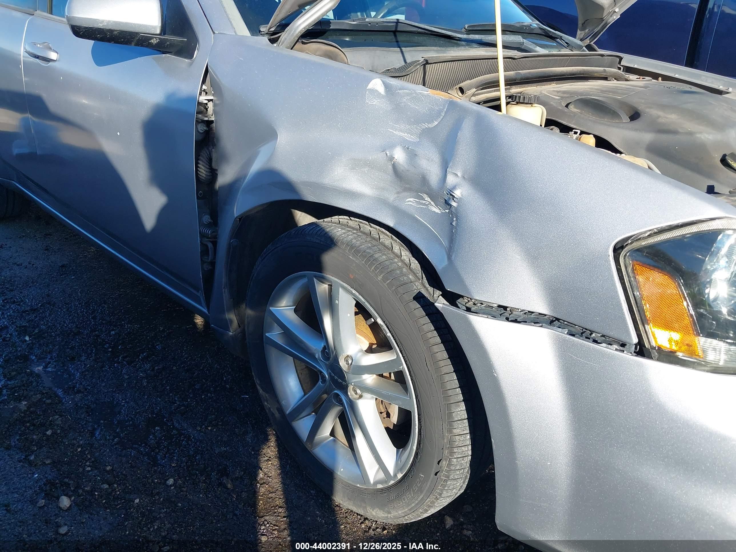 DODGE AVENGER image 6