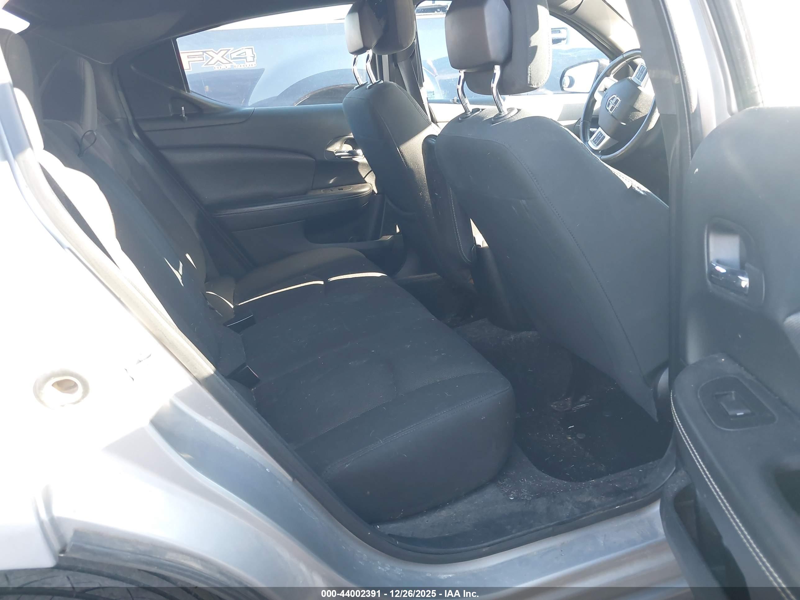 DODGE AVENGER image 8
