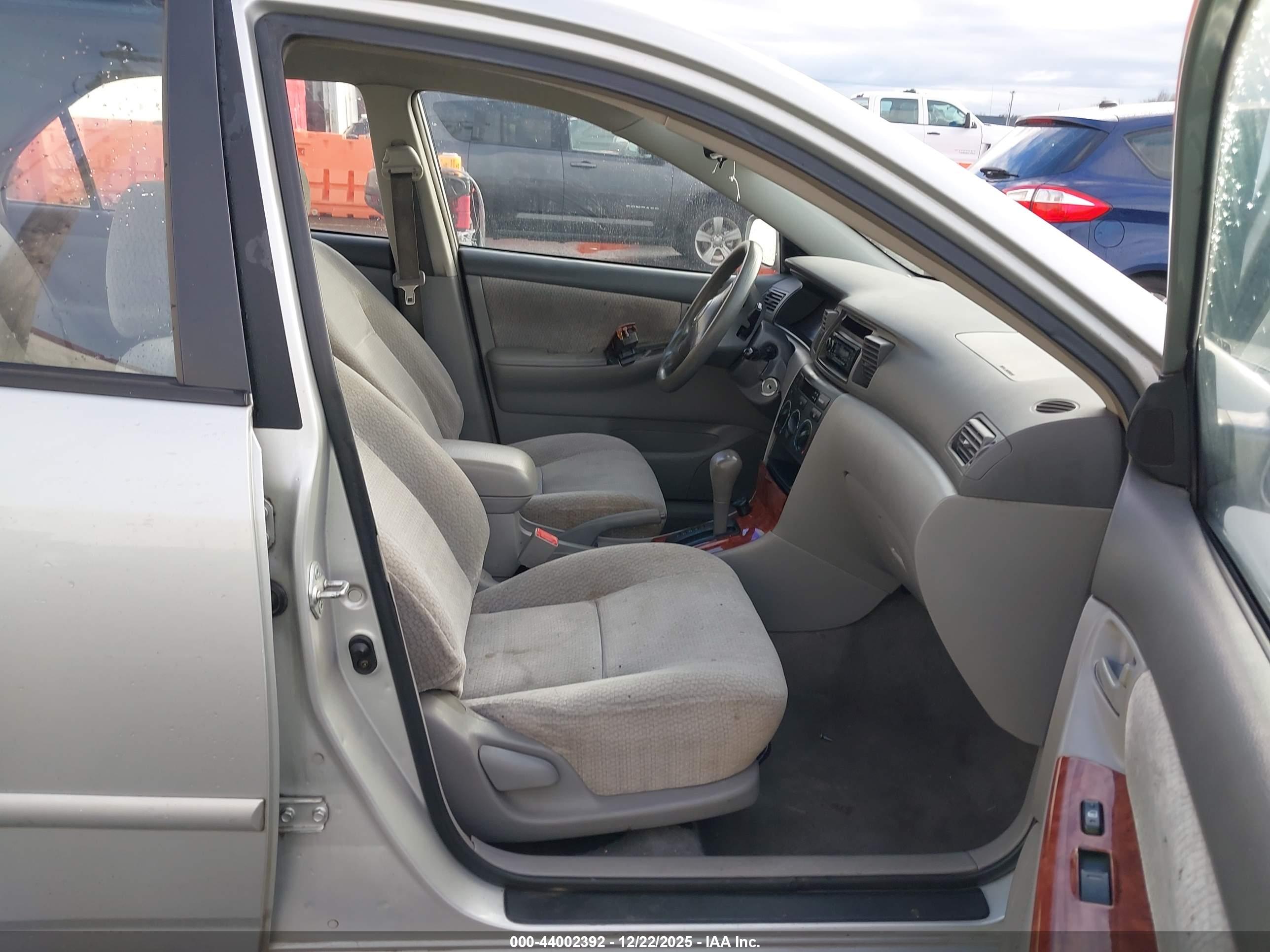TOYOTA COROLLA image 5