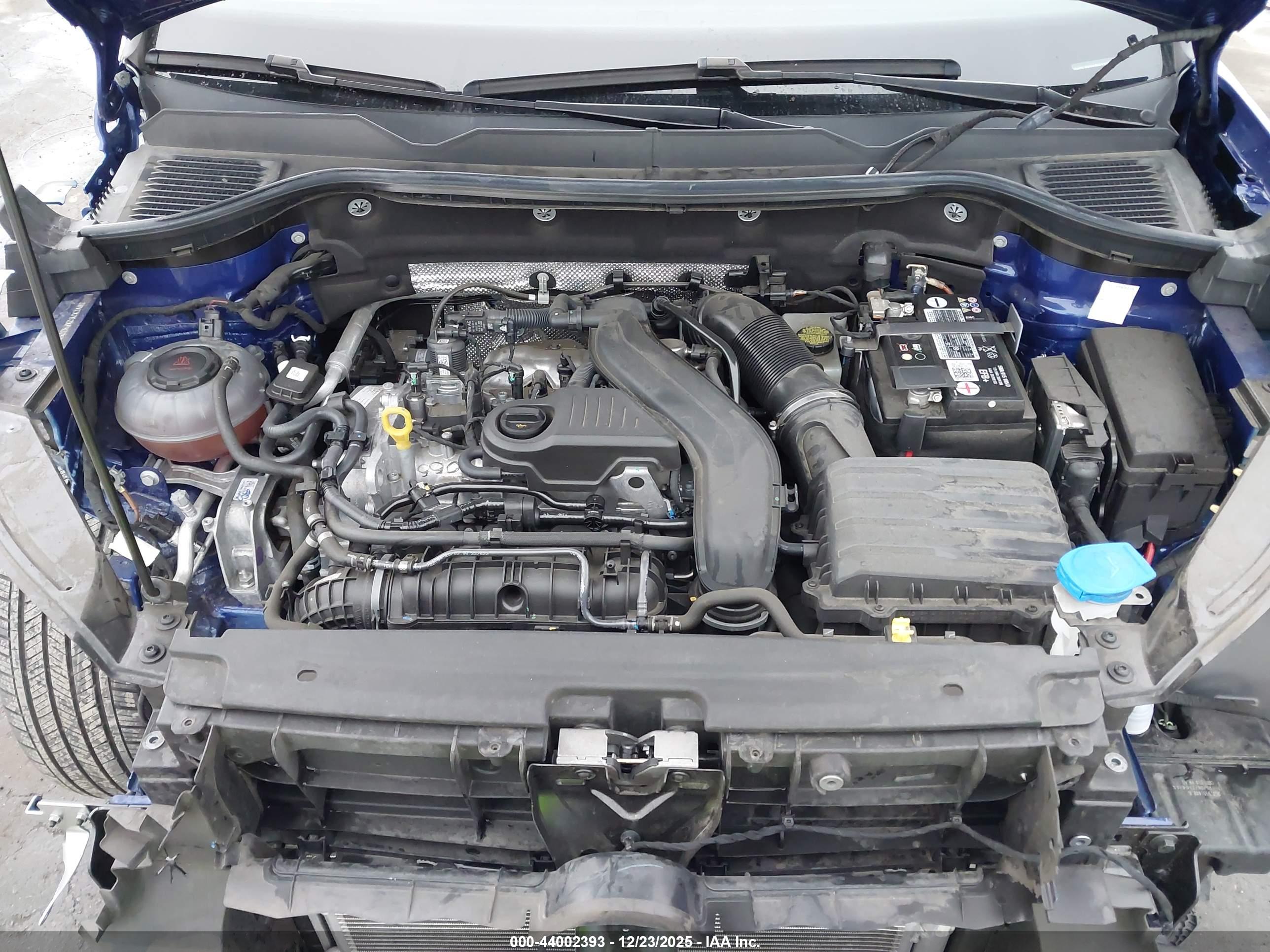 VOLKSWAGEN TAOS image 10