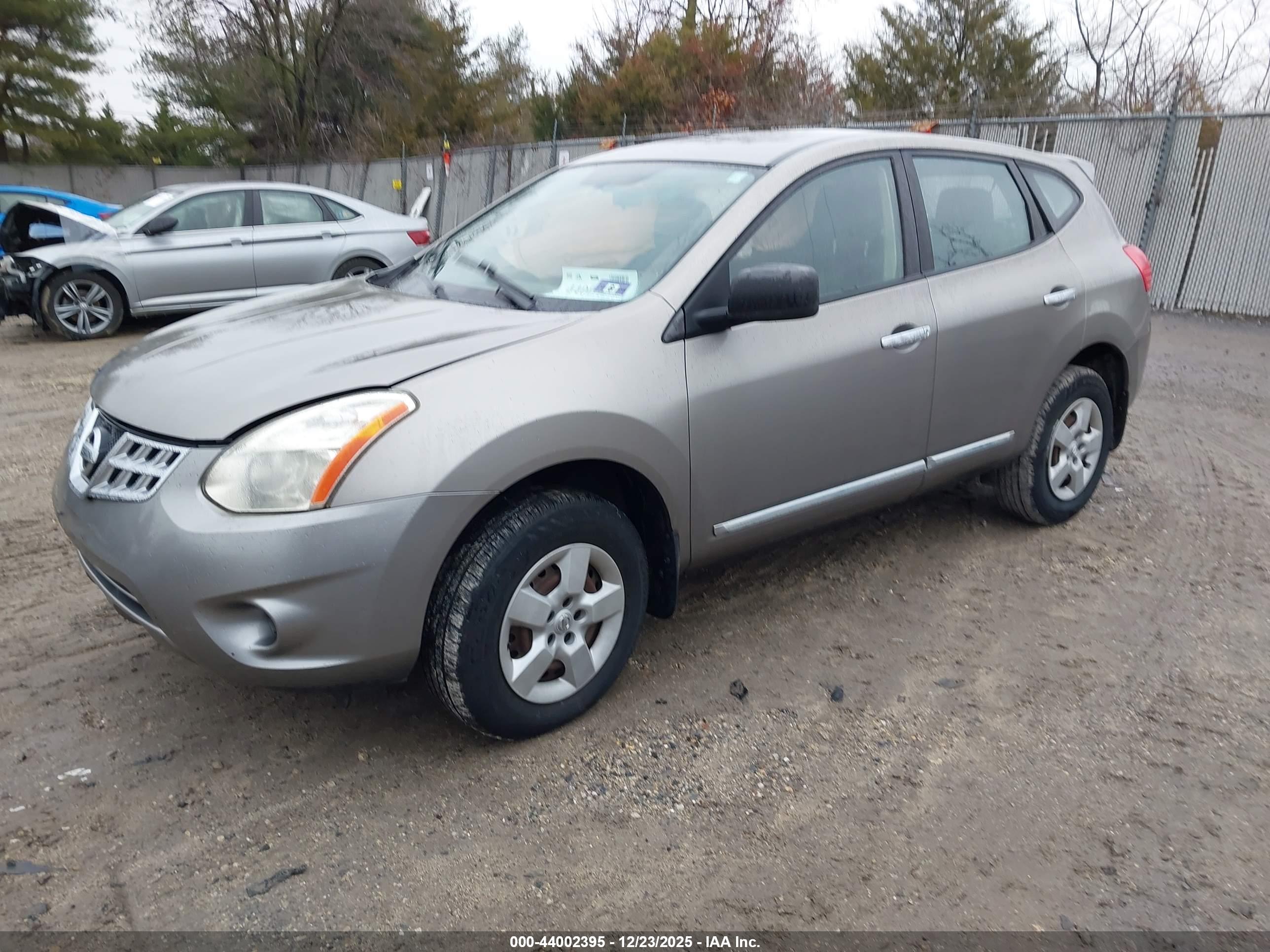 NISSAN ROGUE image 2