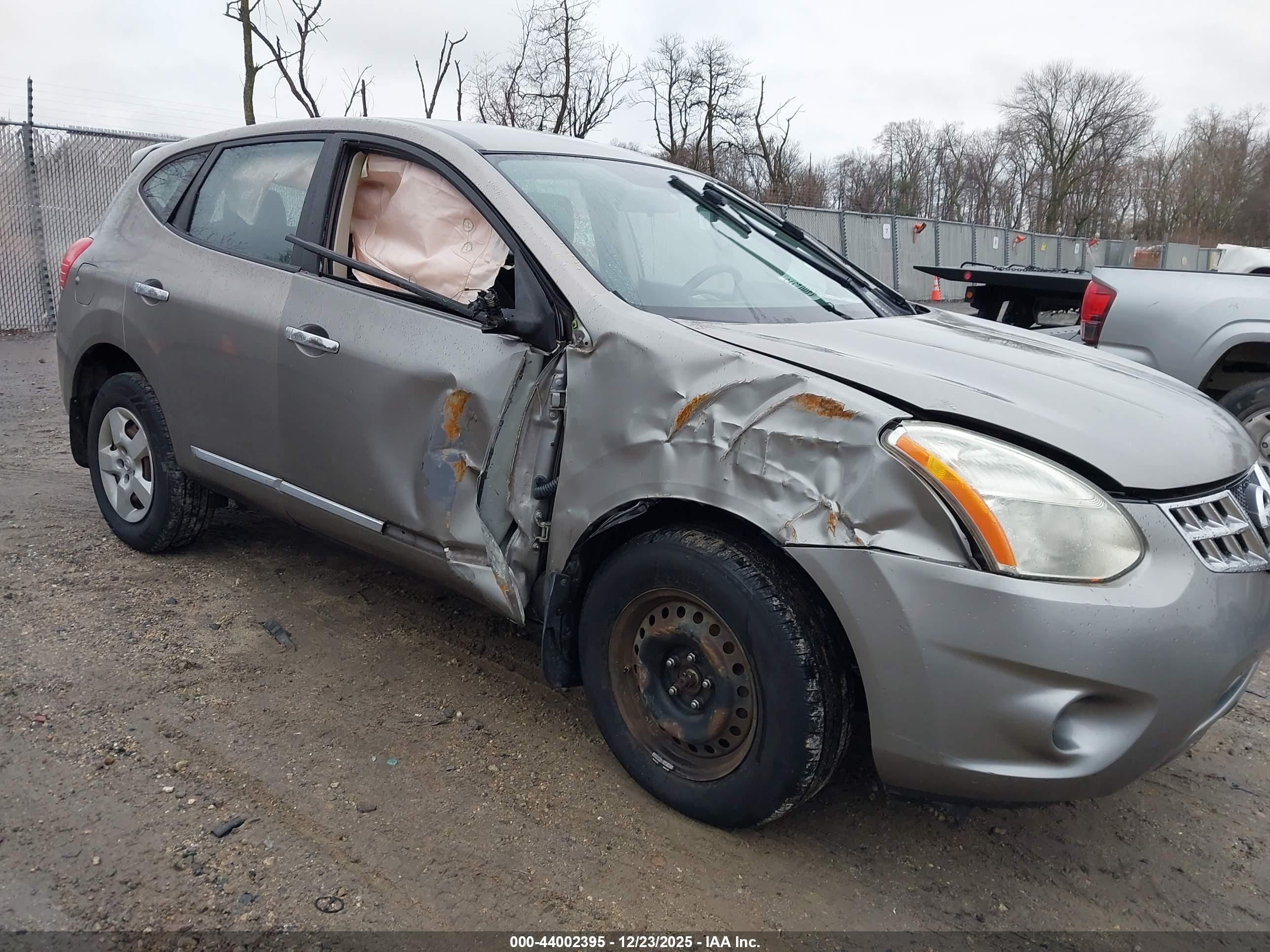 NISSAN ROGUE image 6